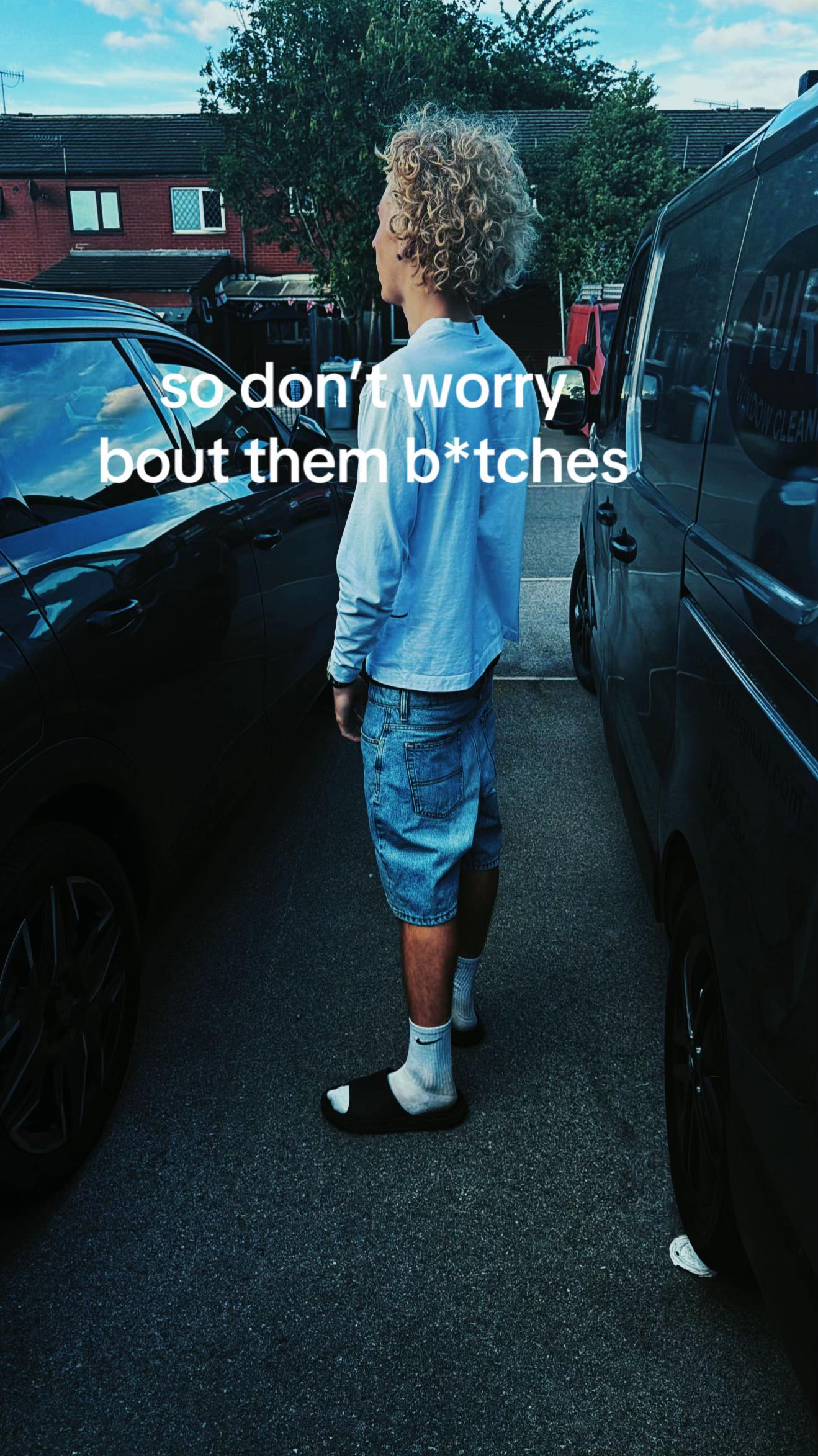 @whiteboi👨🏼🦱