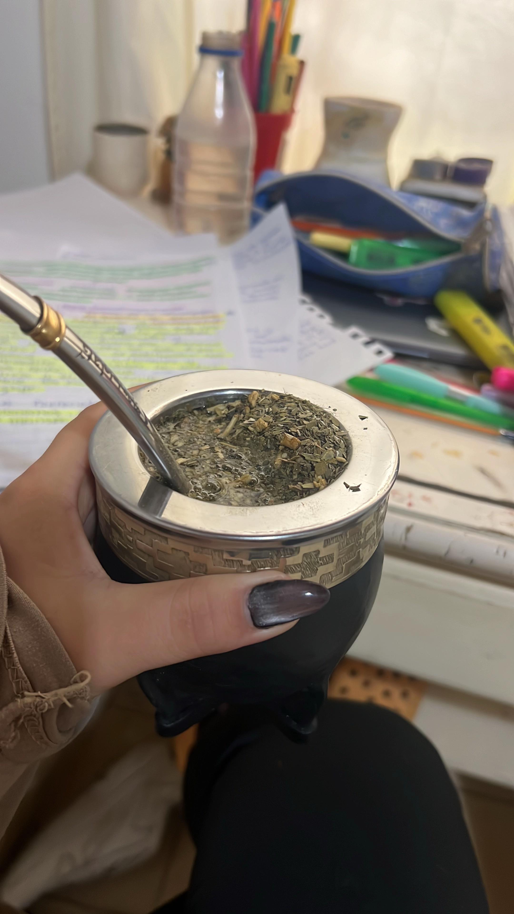 @𝓐𝓰𝓾𝓼𝓽𝓲𝓷𝓪