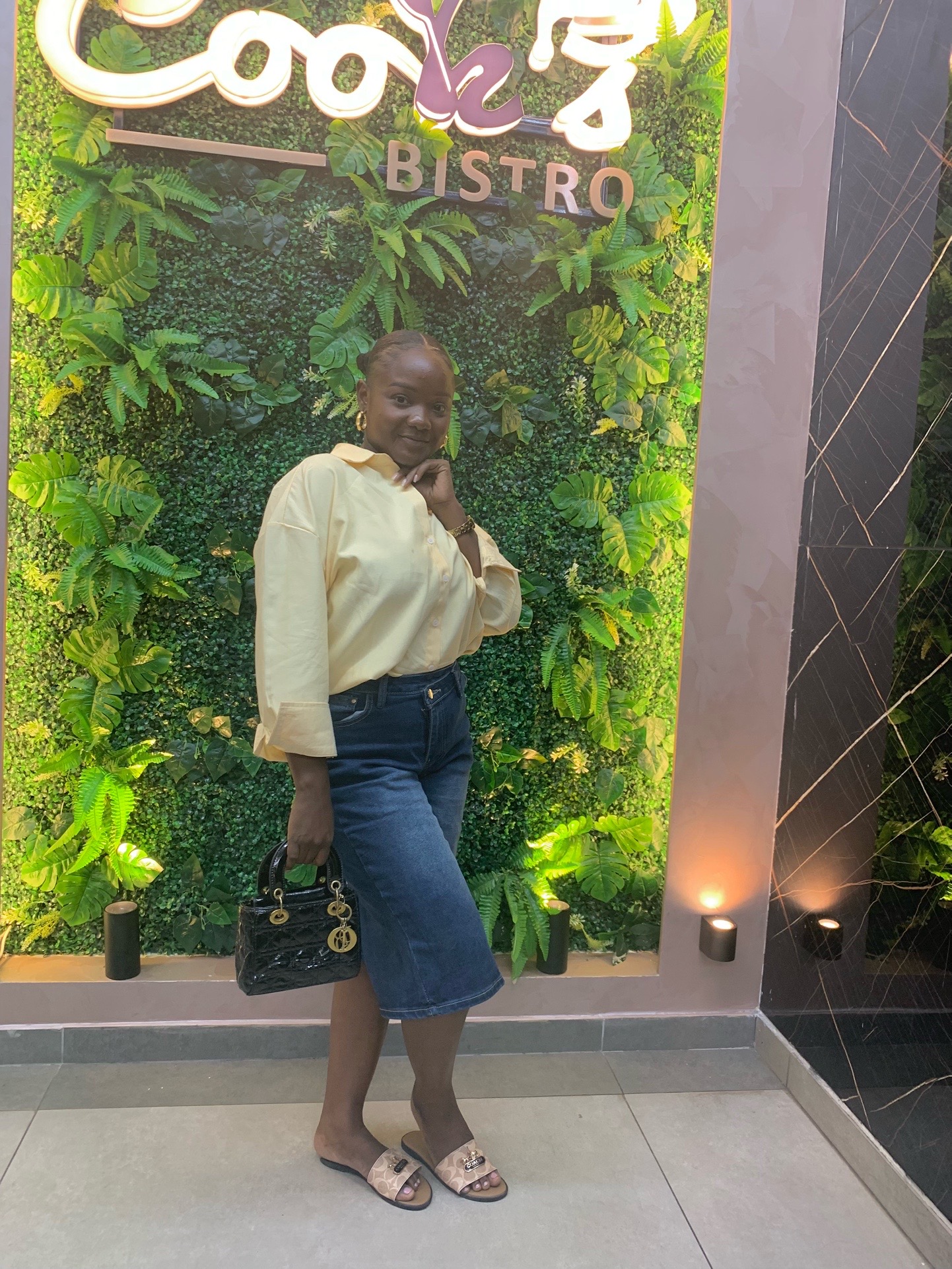 @MG 🦋