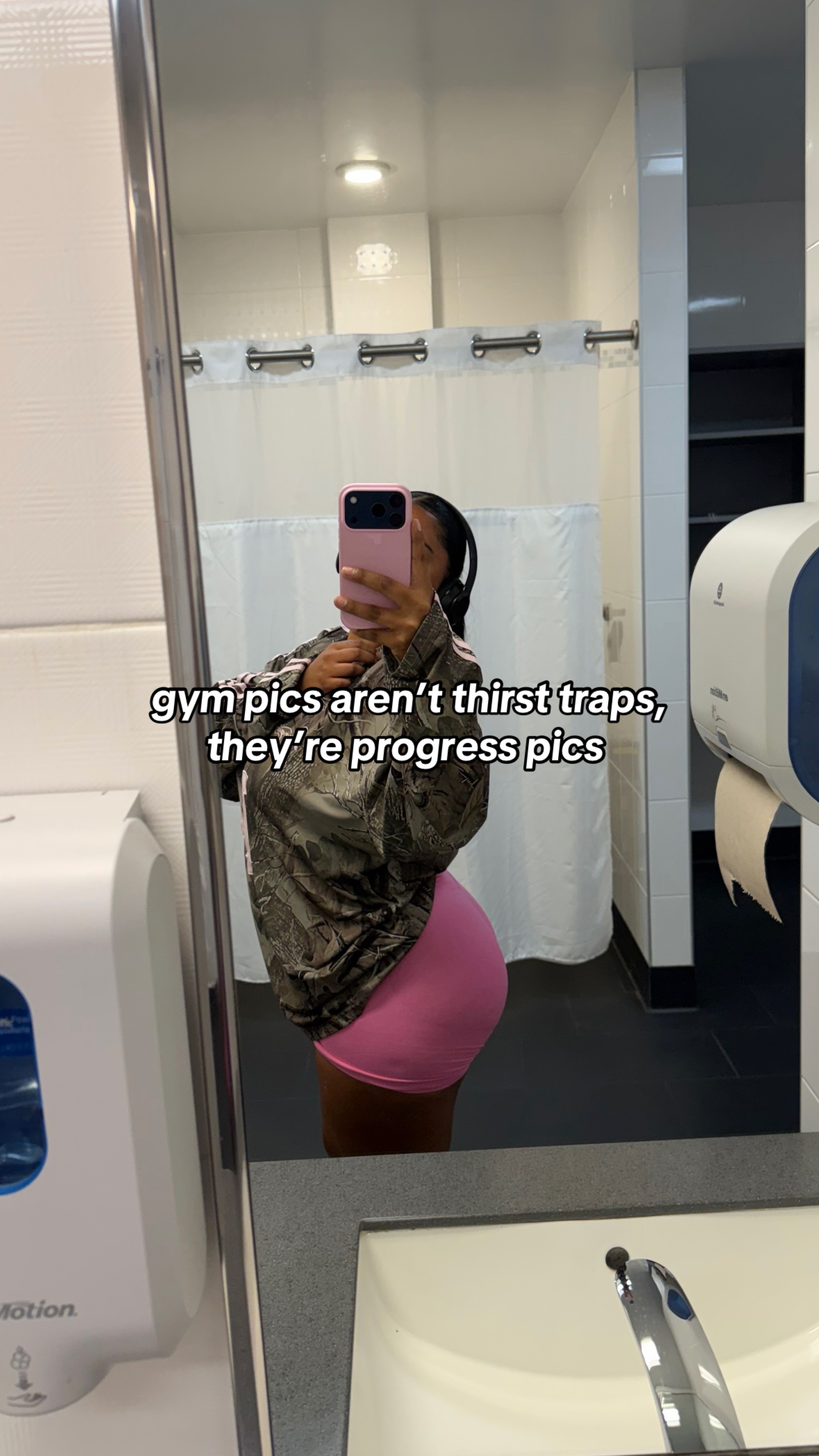 @janellemonet