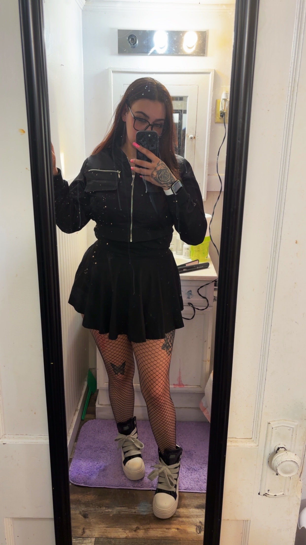@Wh0s.lay