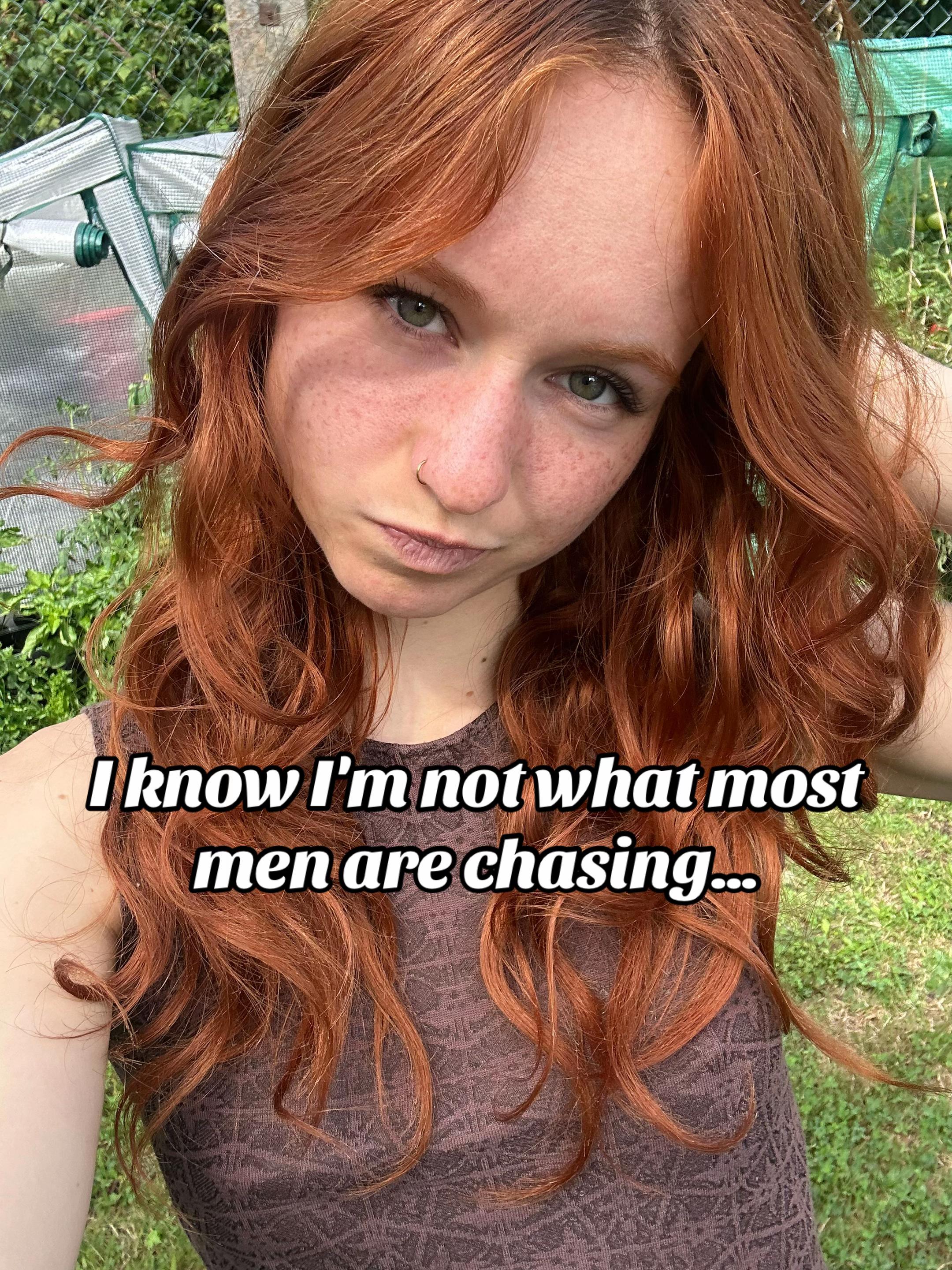 @Elliee