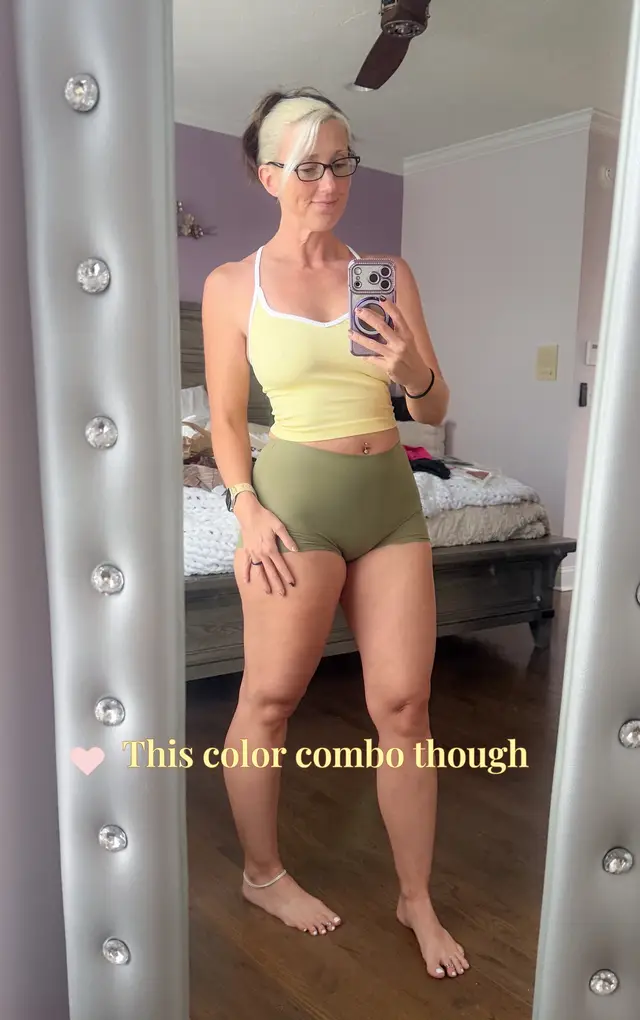 @KurvyPeach