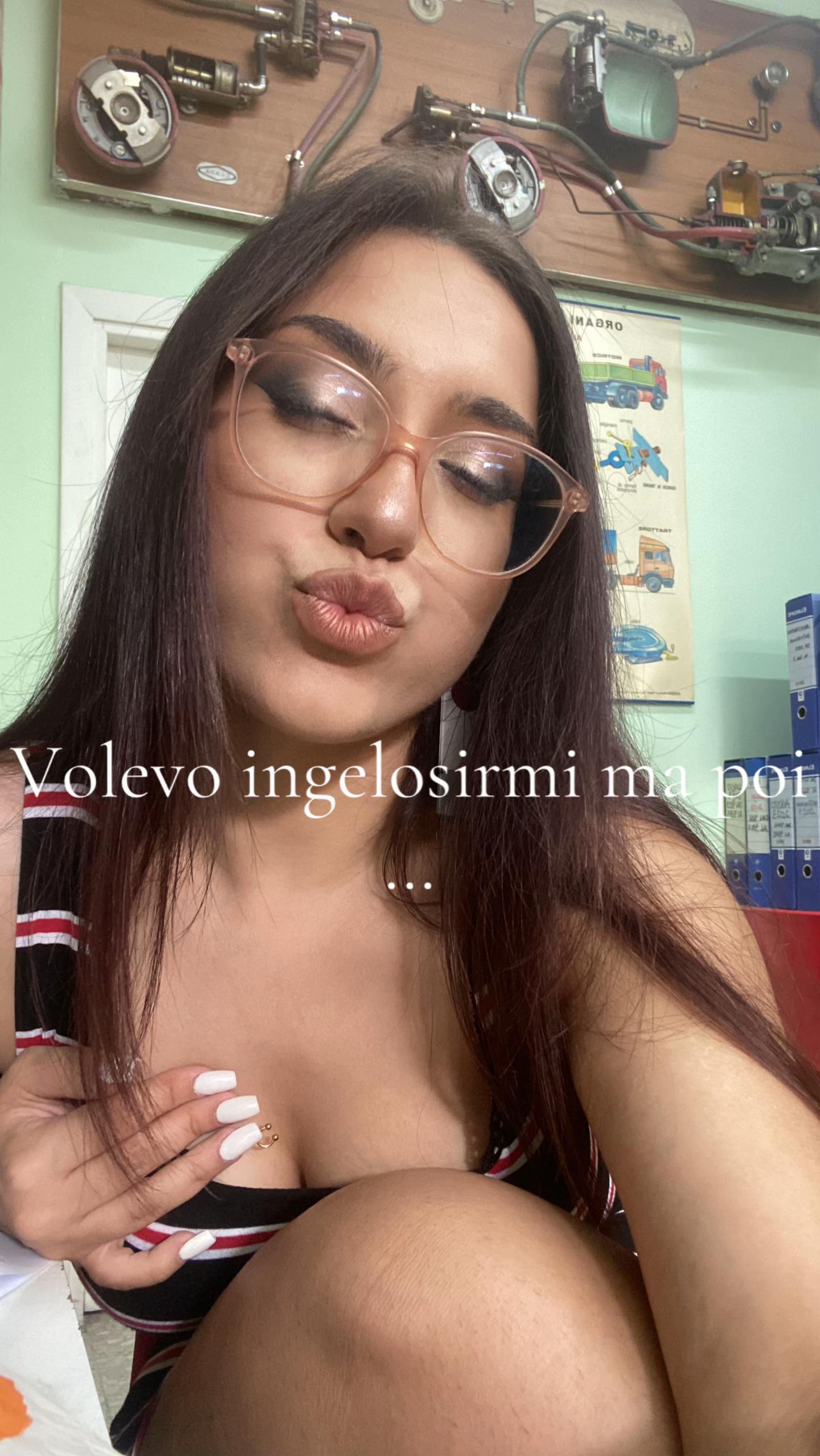 @KELLY🖤