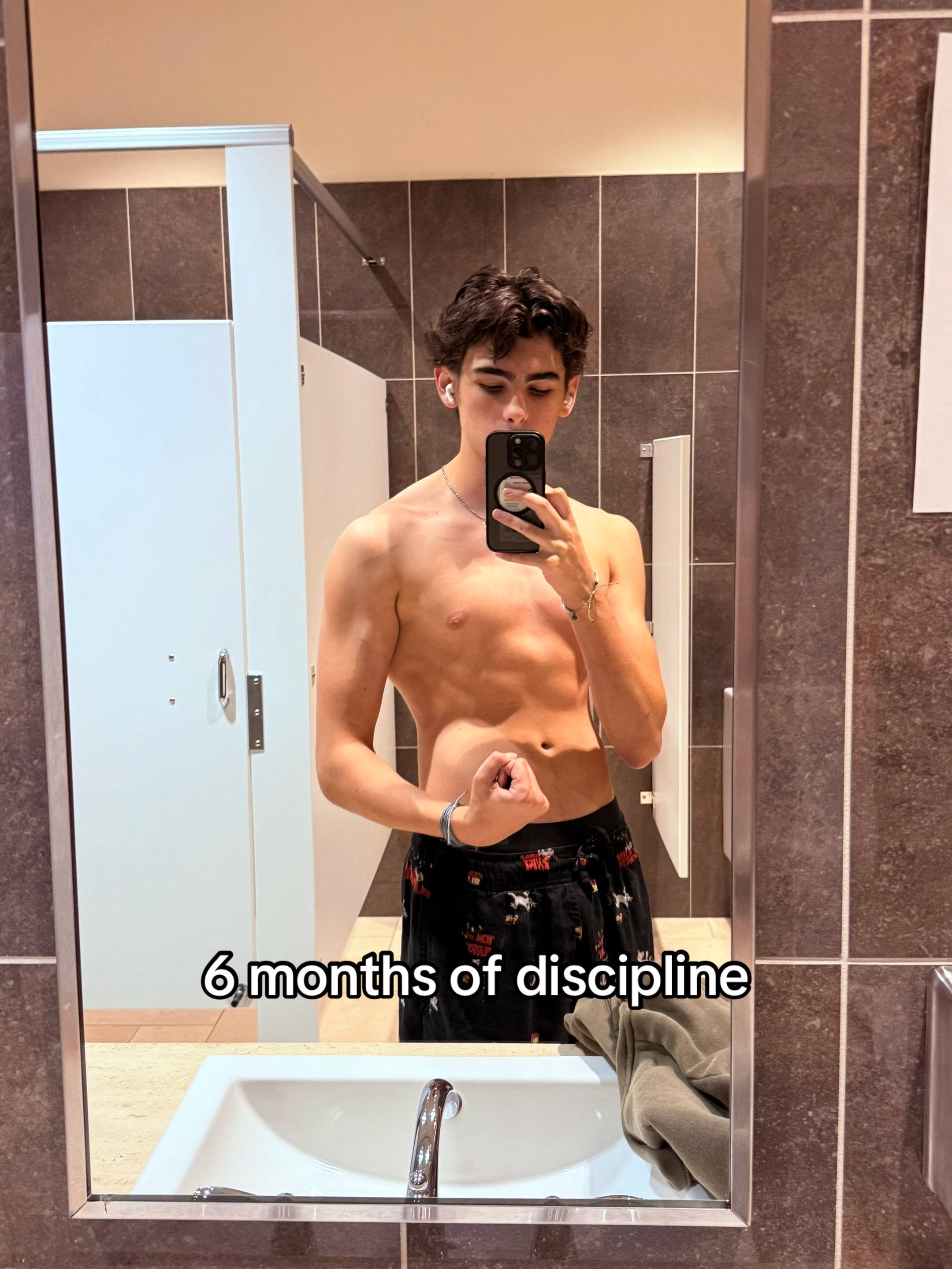 @Johnb™