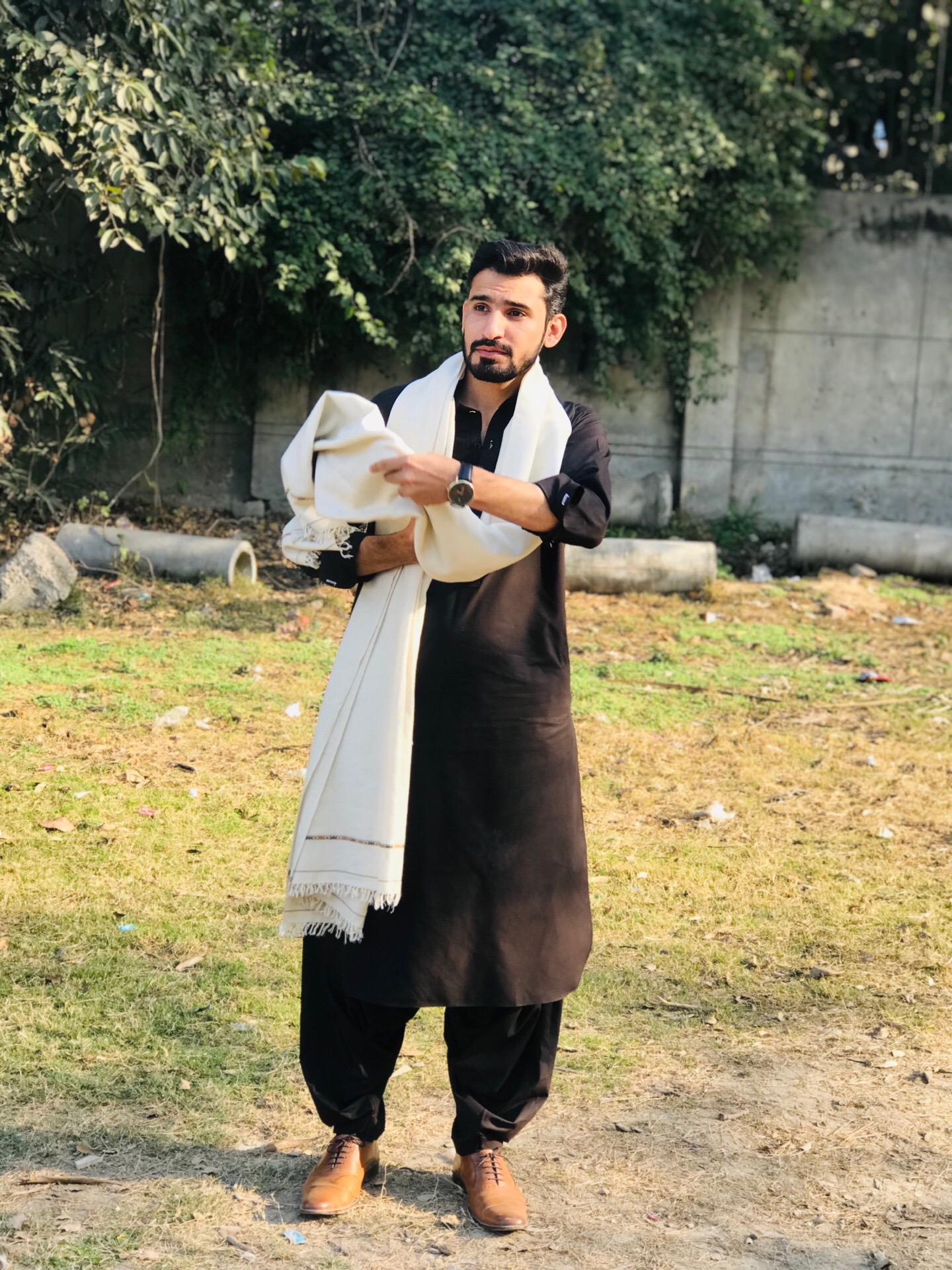 @Tariq Azam sheraNi