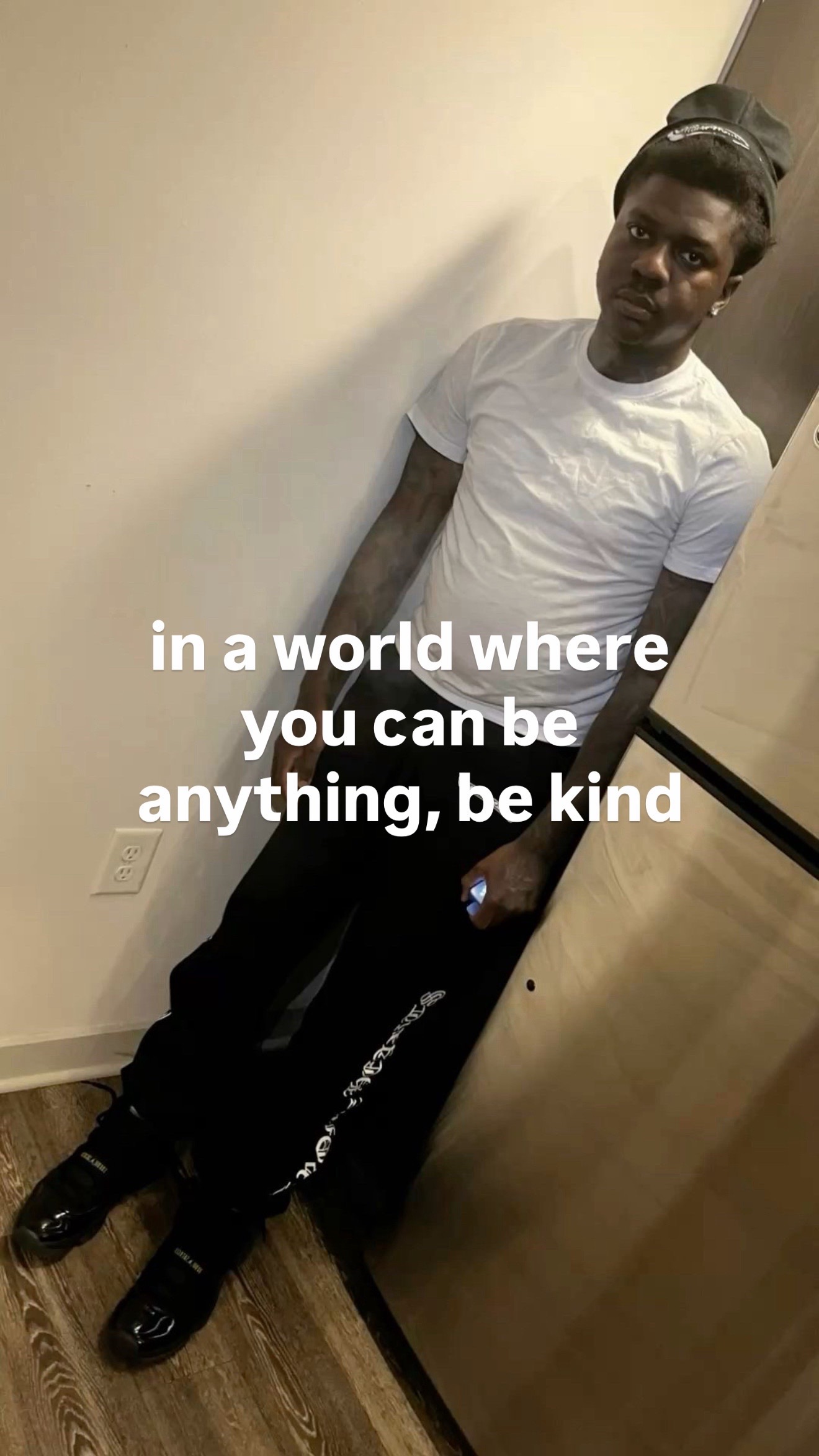 @️