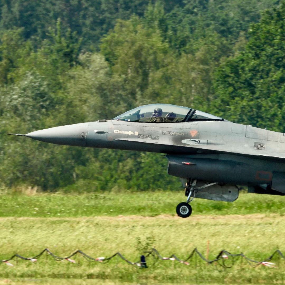 @shorts-military-spotter