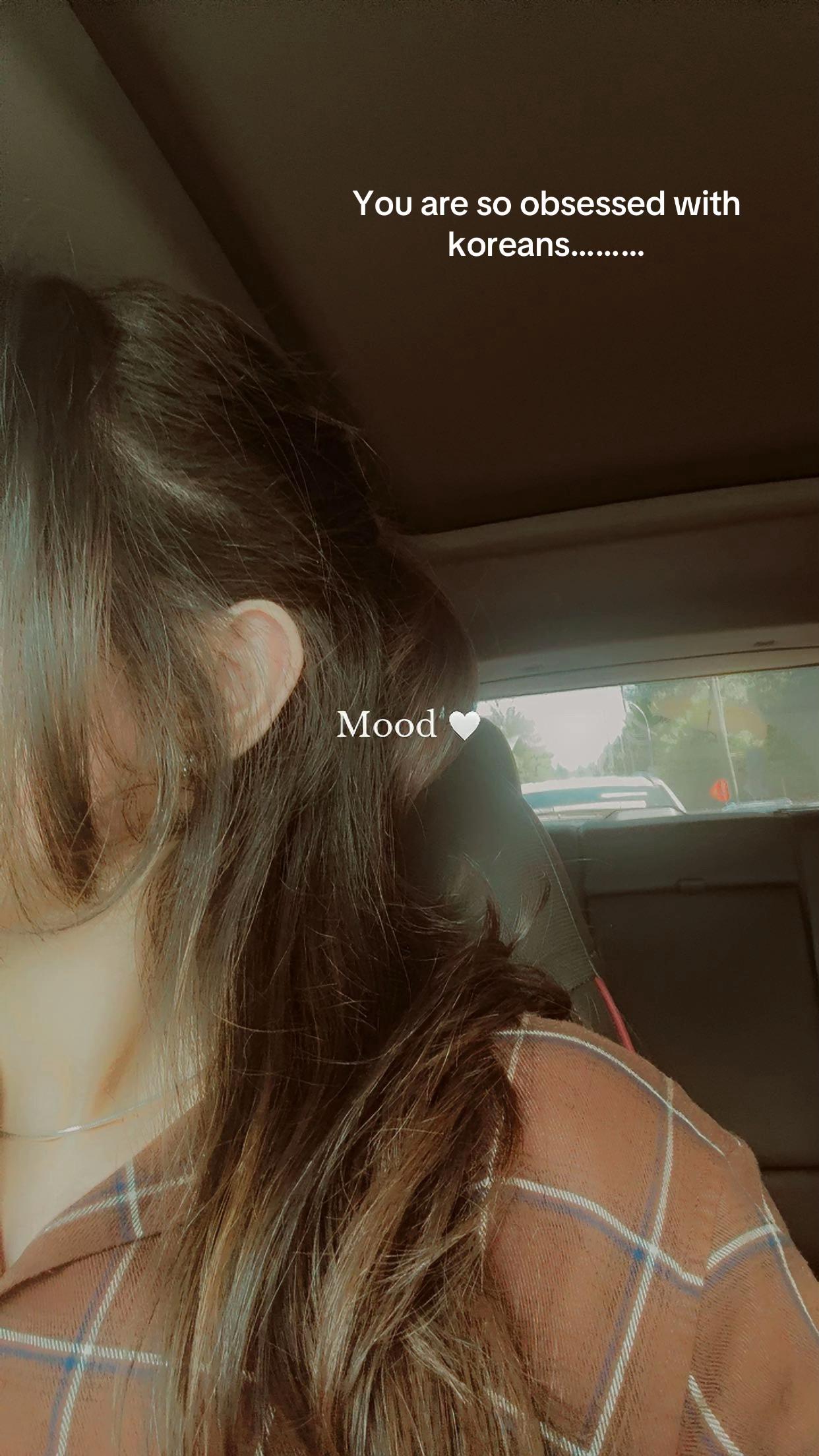 @Khaira✨