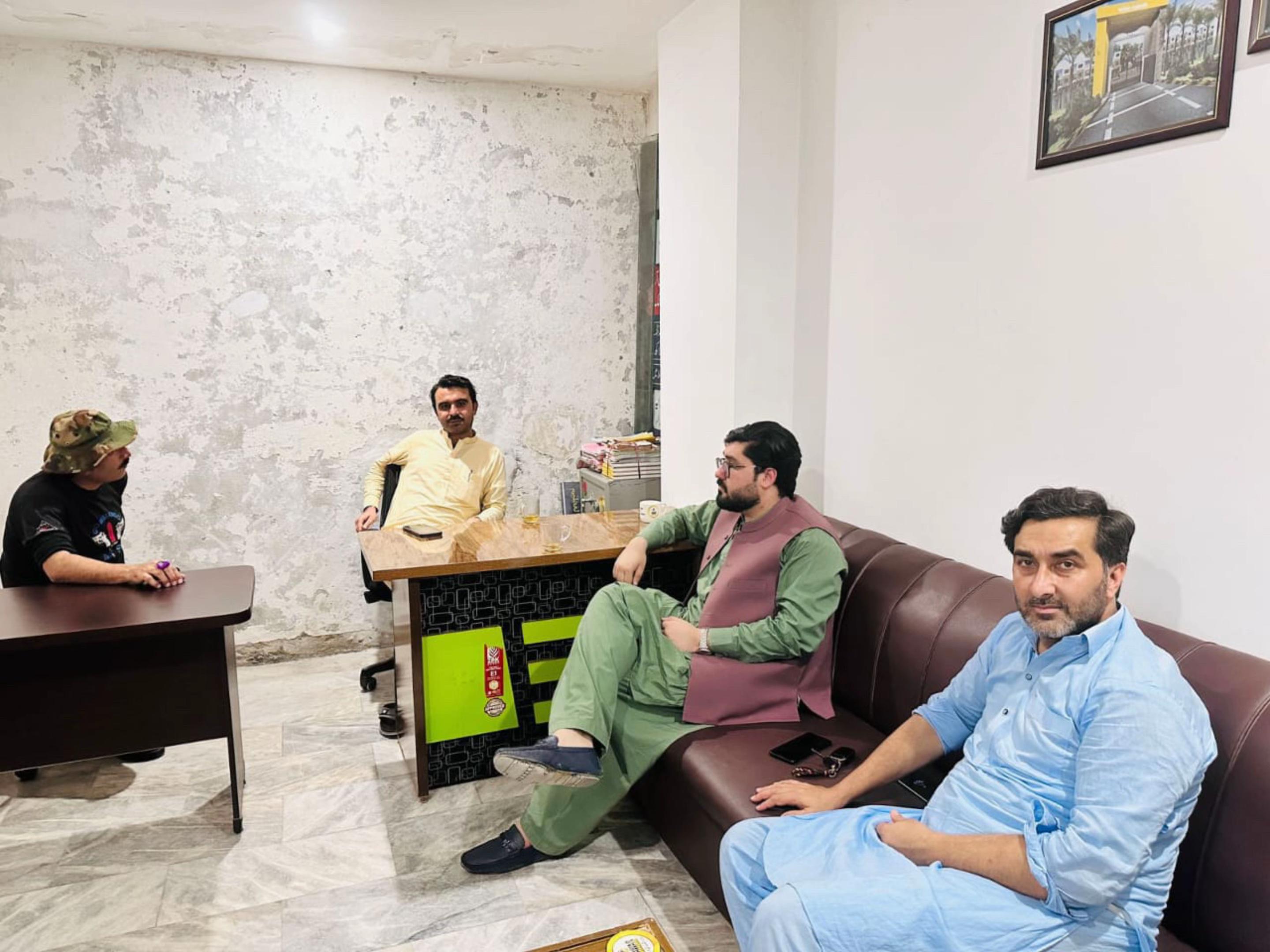 @HdqA❤️ShaH