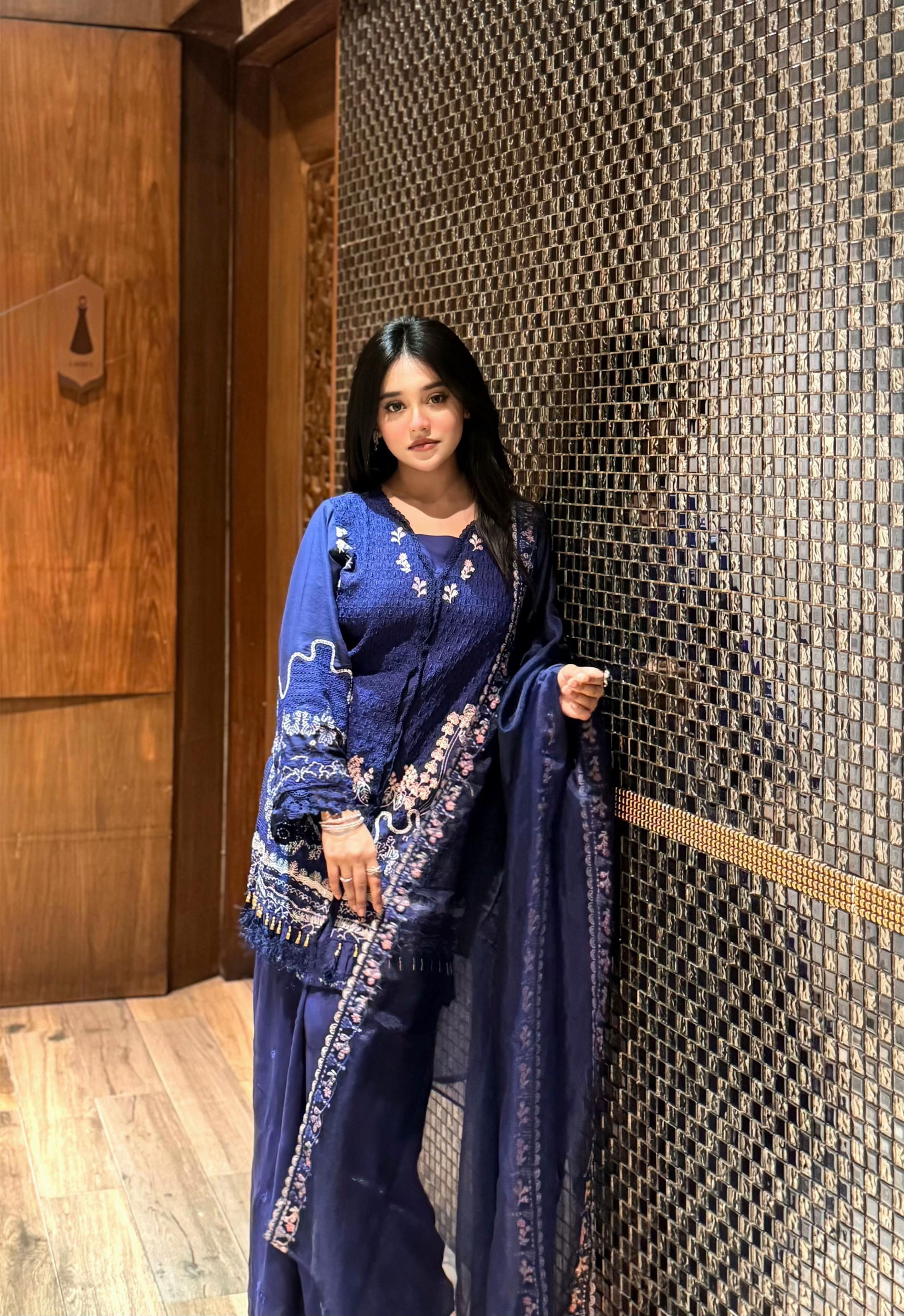 @Anisa ibnat khan