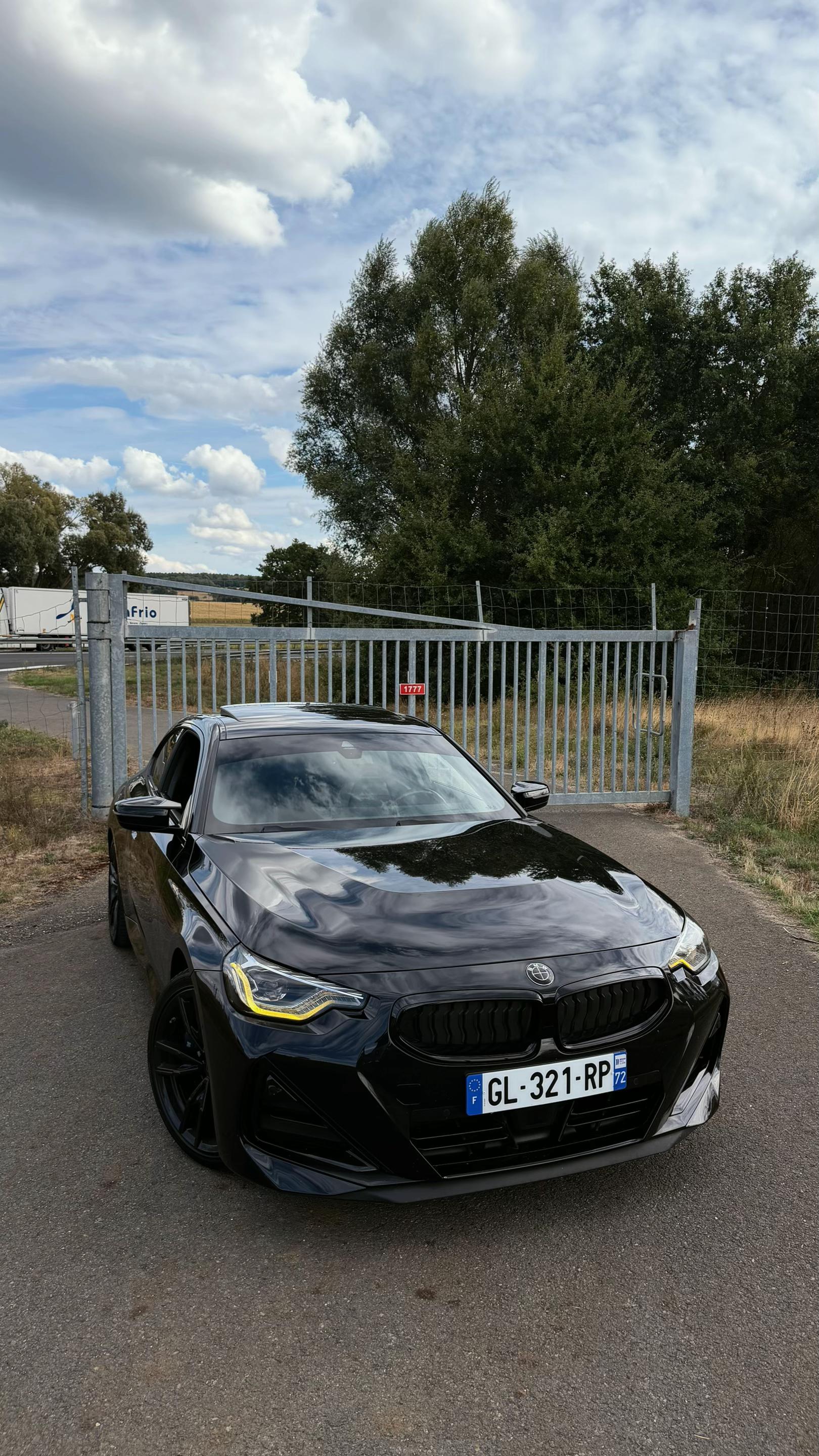 @Dark_m240i