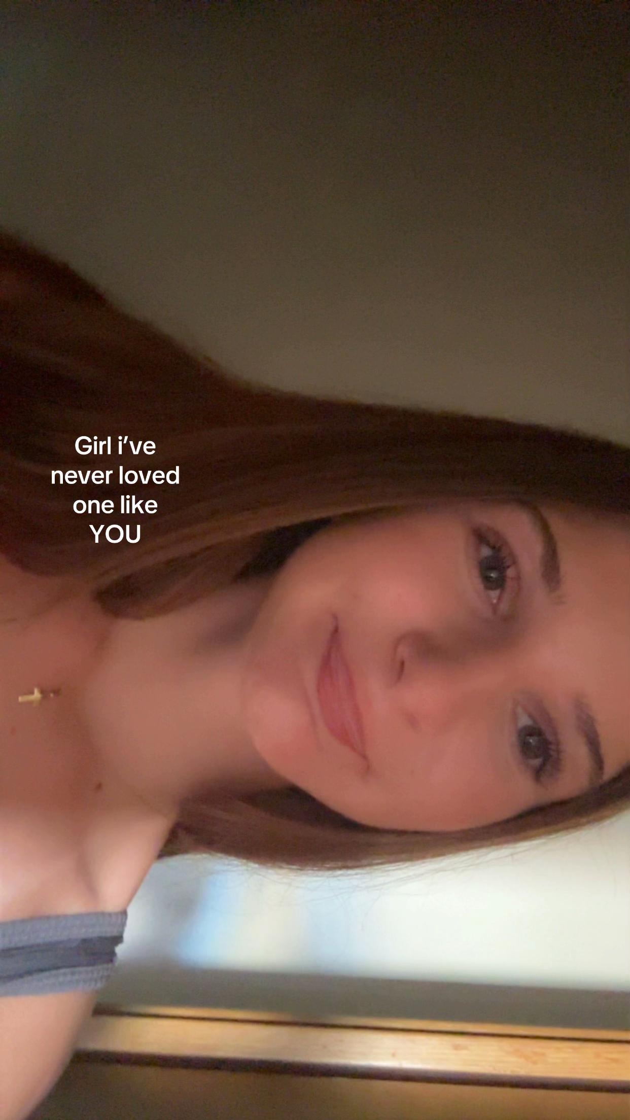 @𝐋𝐚𝐯𝐢𝐧𝐢𝐚