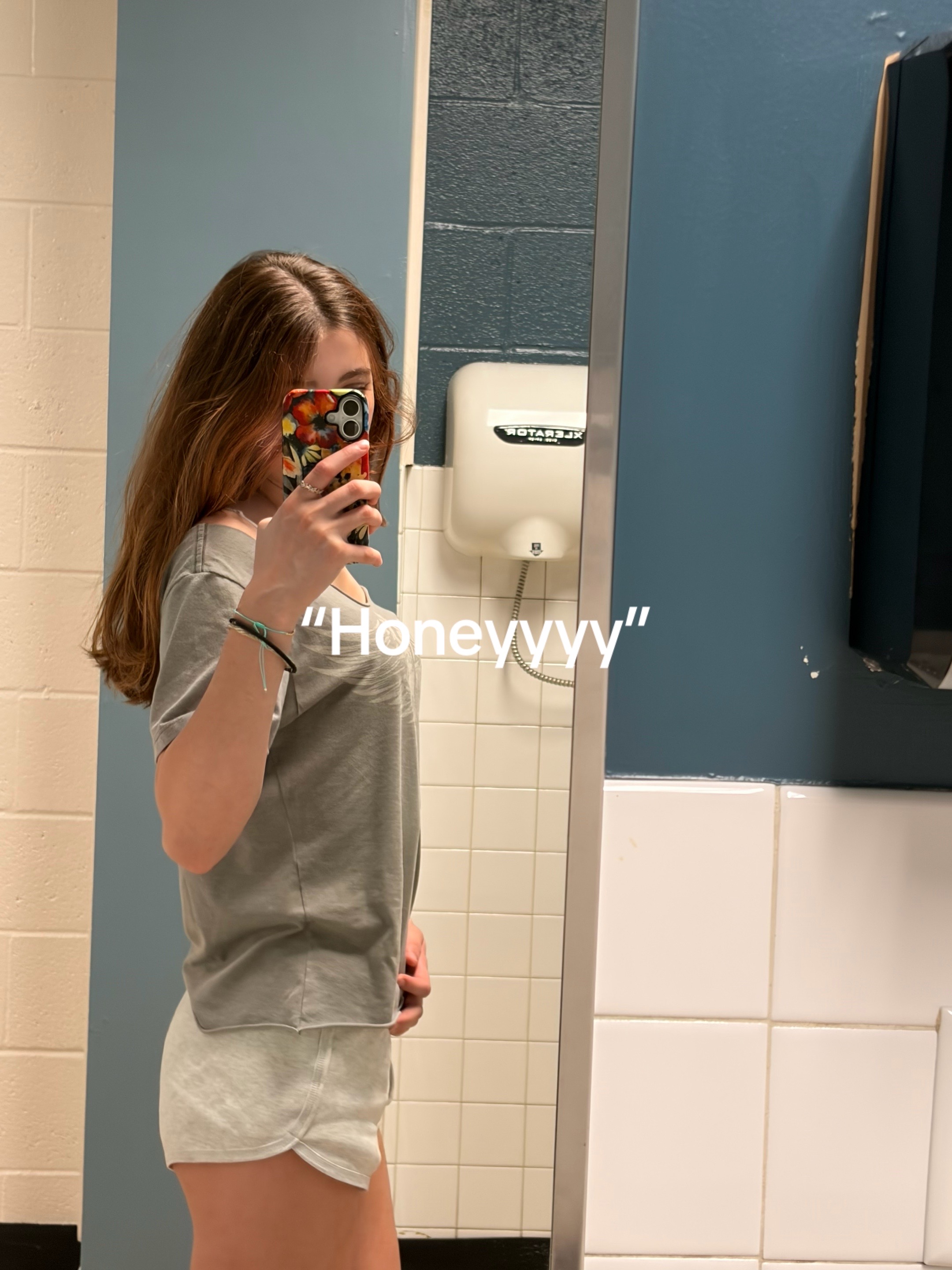 @🍒va