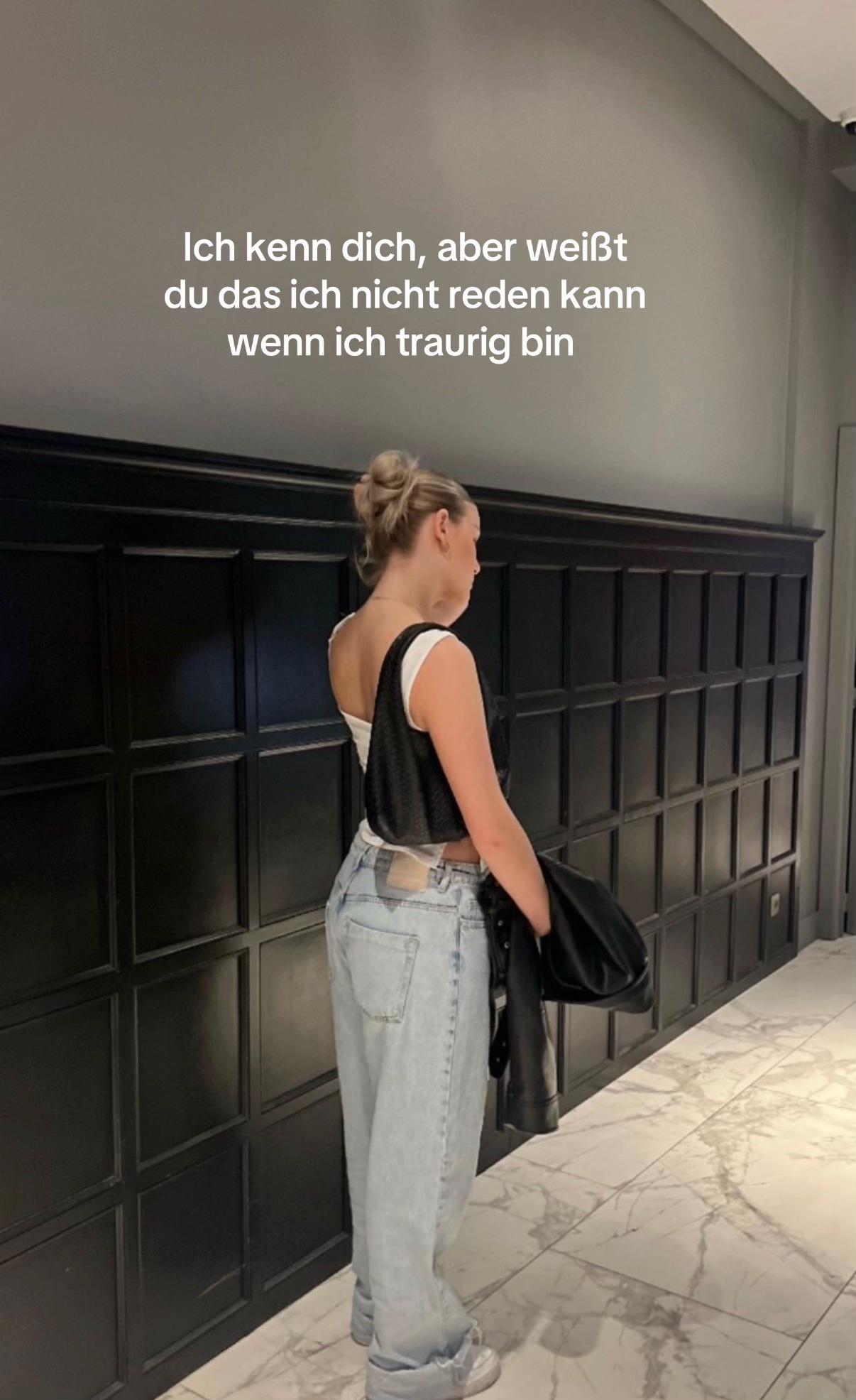 @Emi