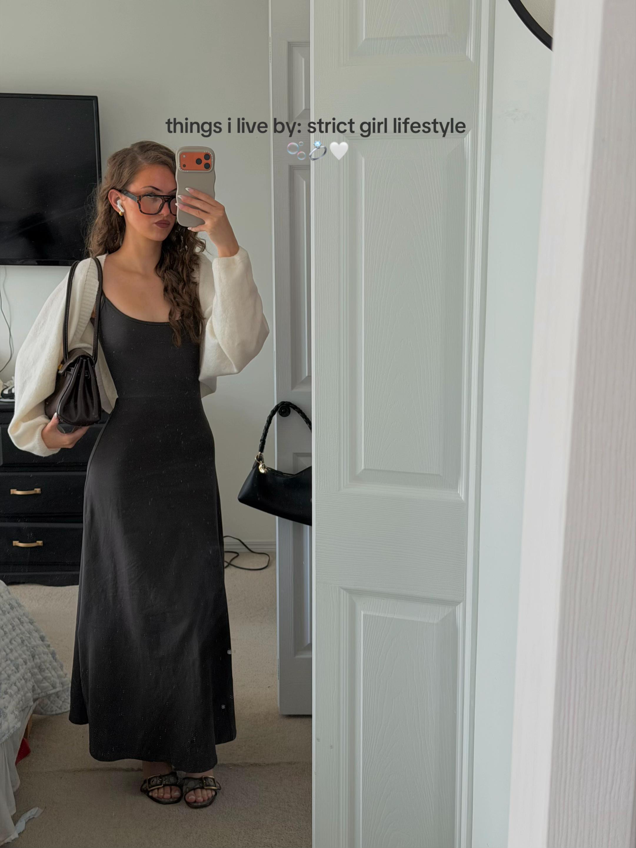 @withlaurairl