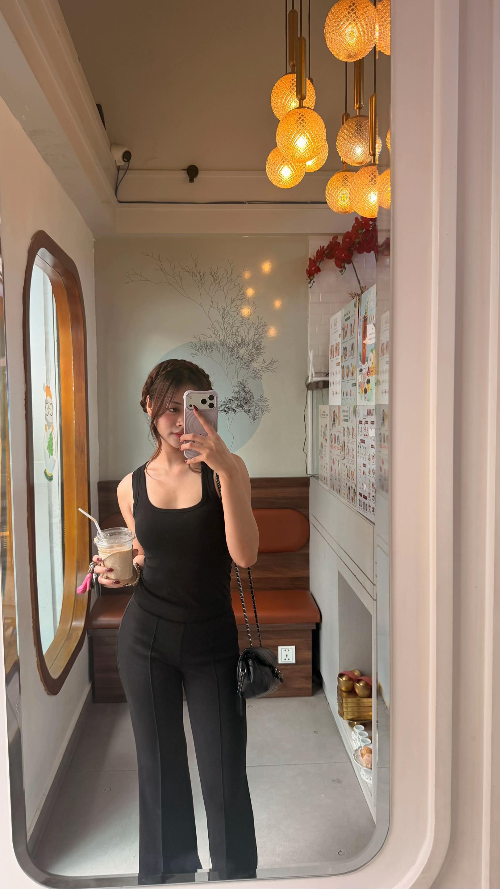 @777💋
