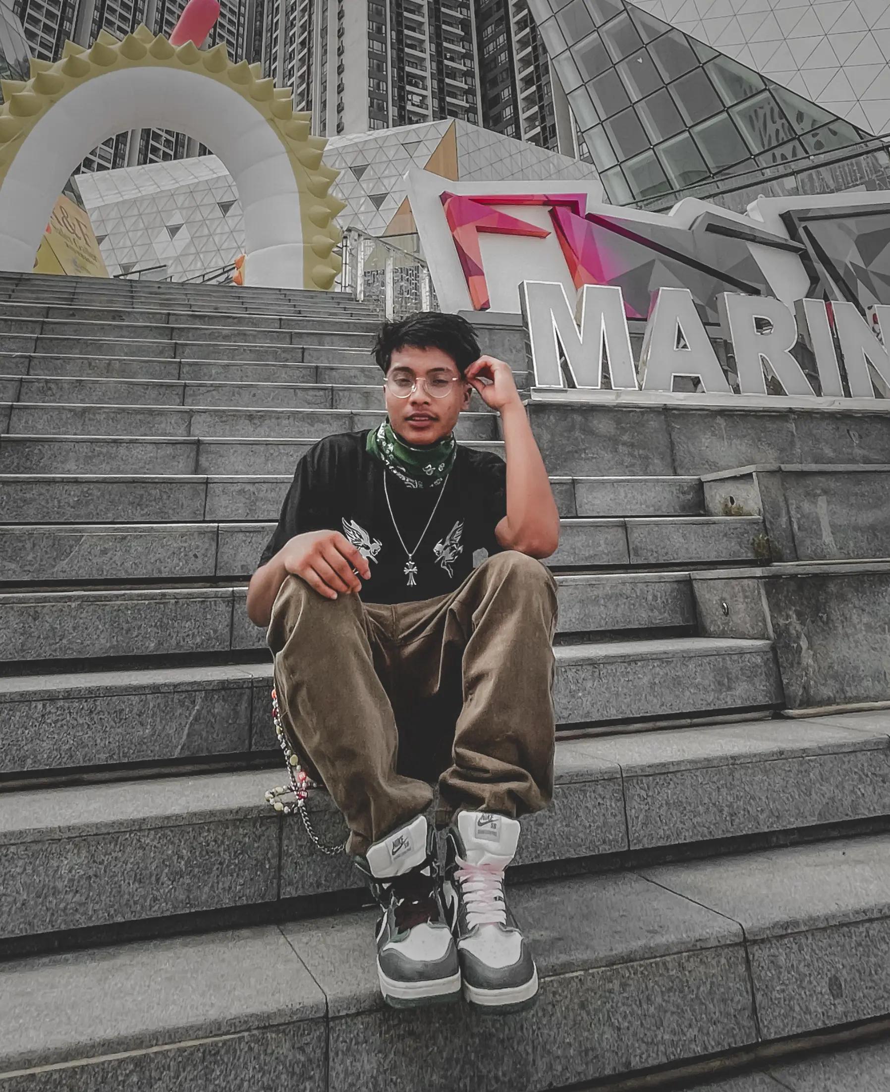 @DoRJeY YOUnG...🧃