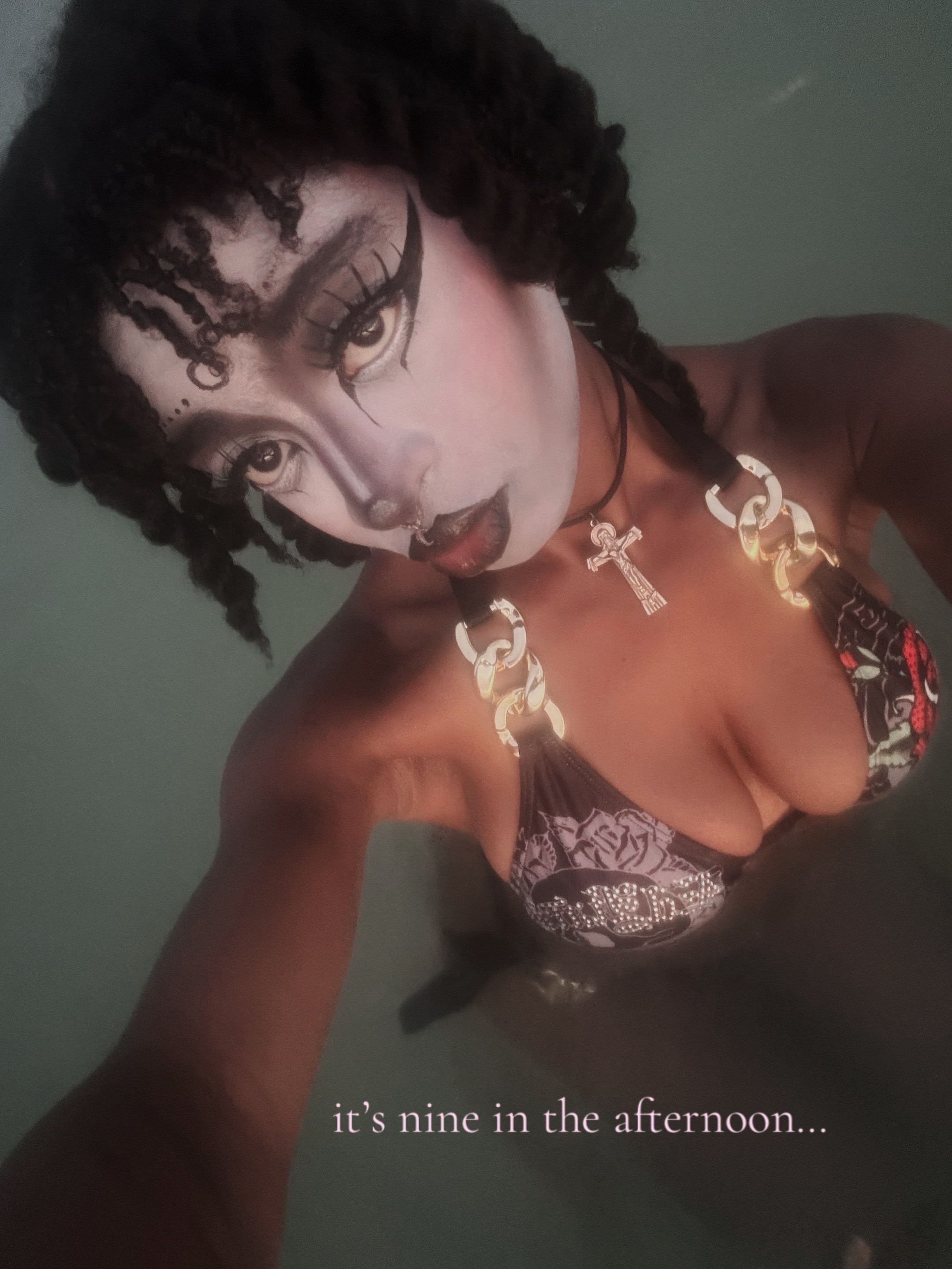 @♱