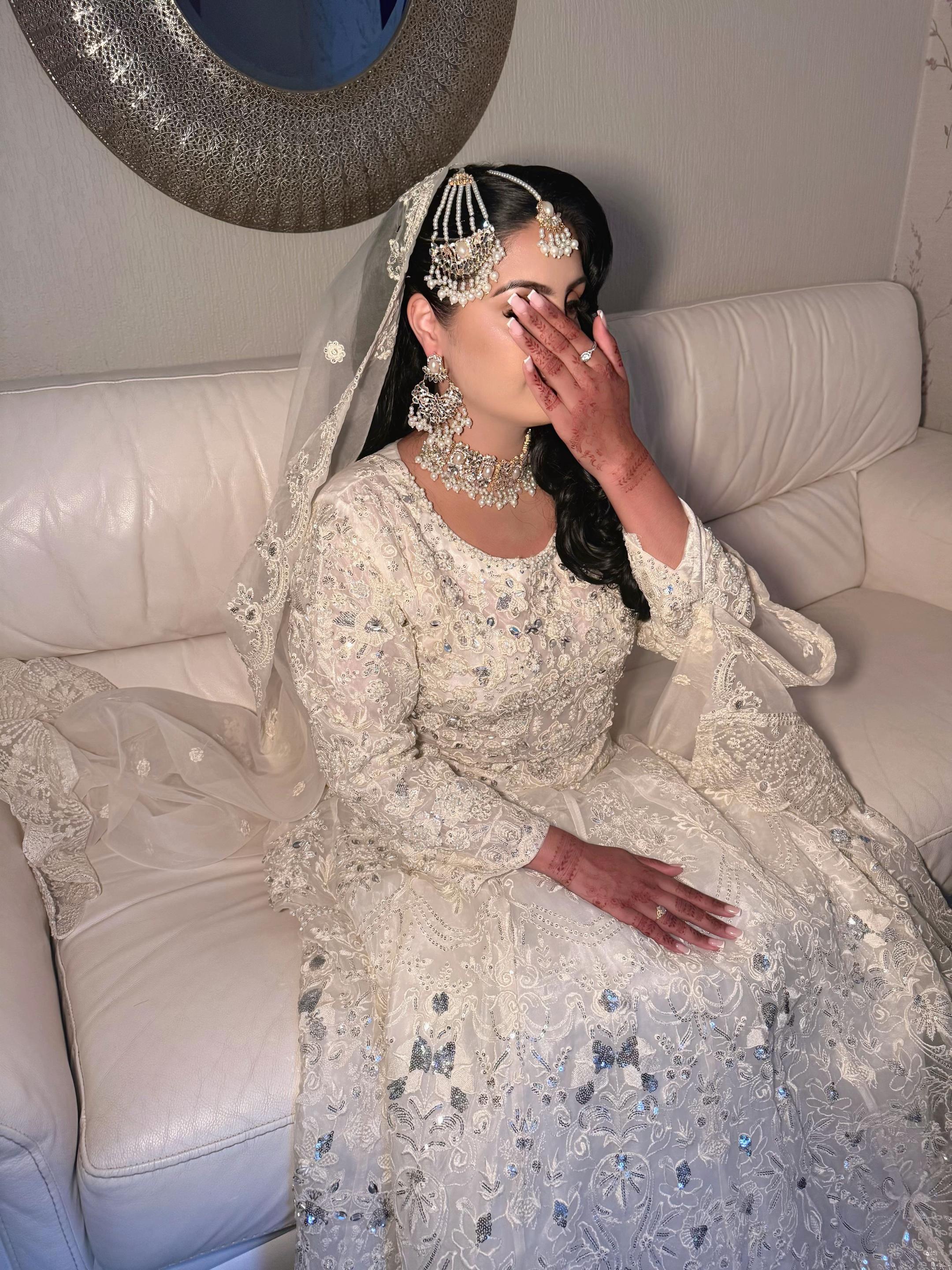 @hairbymomina