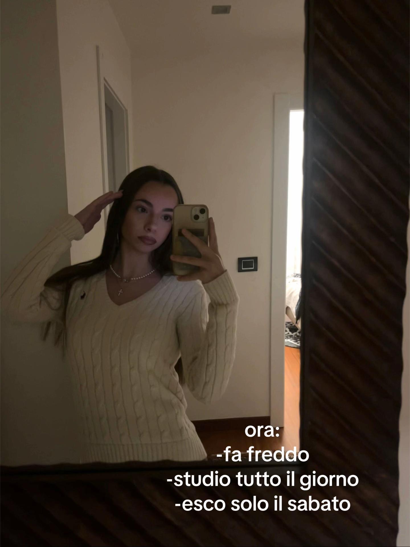 @𝐌