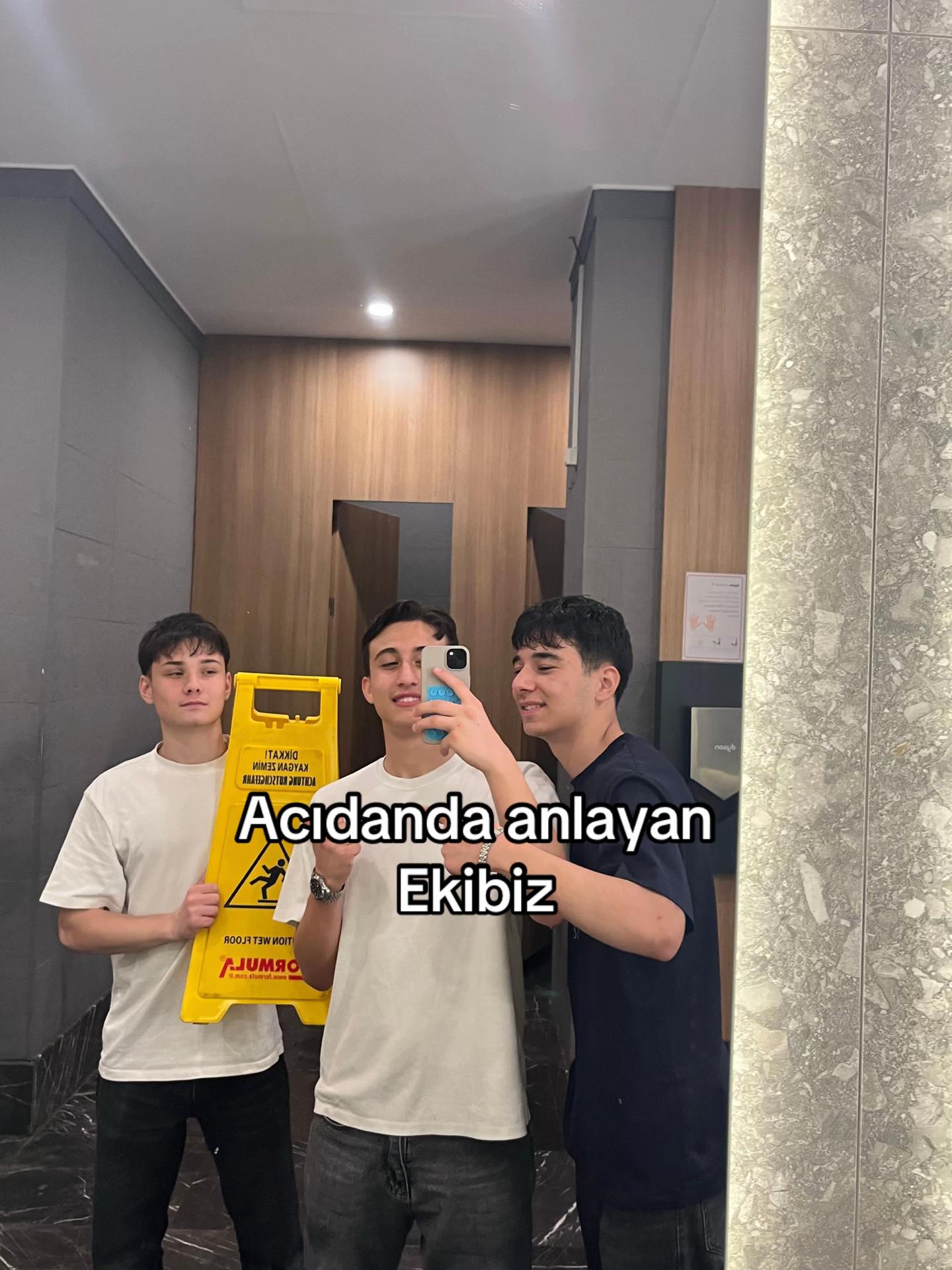 @&uuml;&ccedil;başlıklıbalıklar