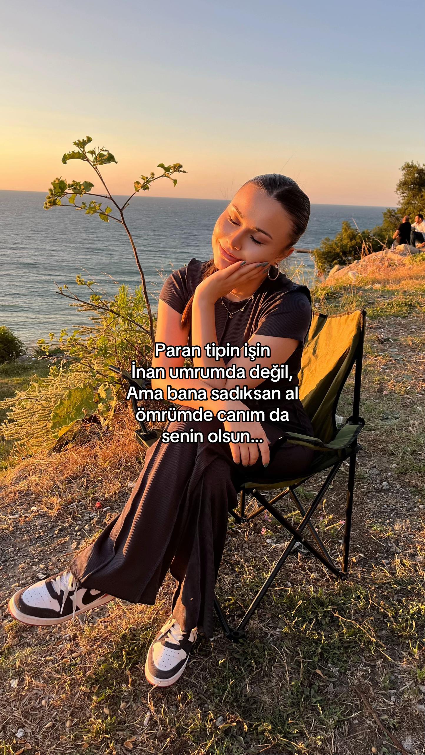 @𝓝🎀