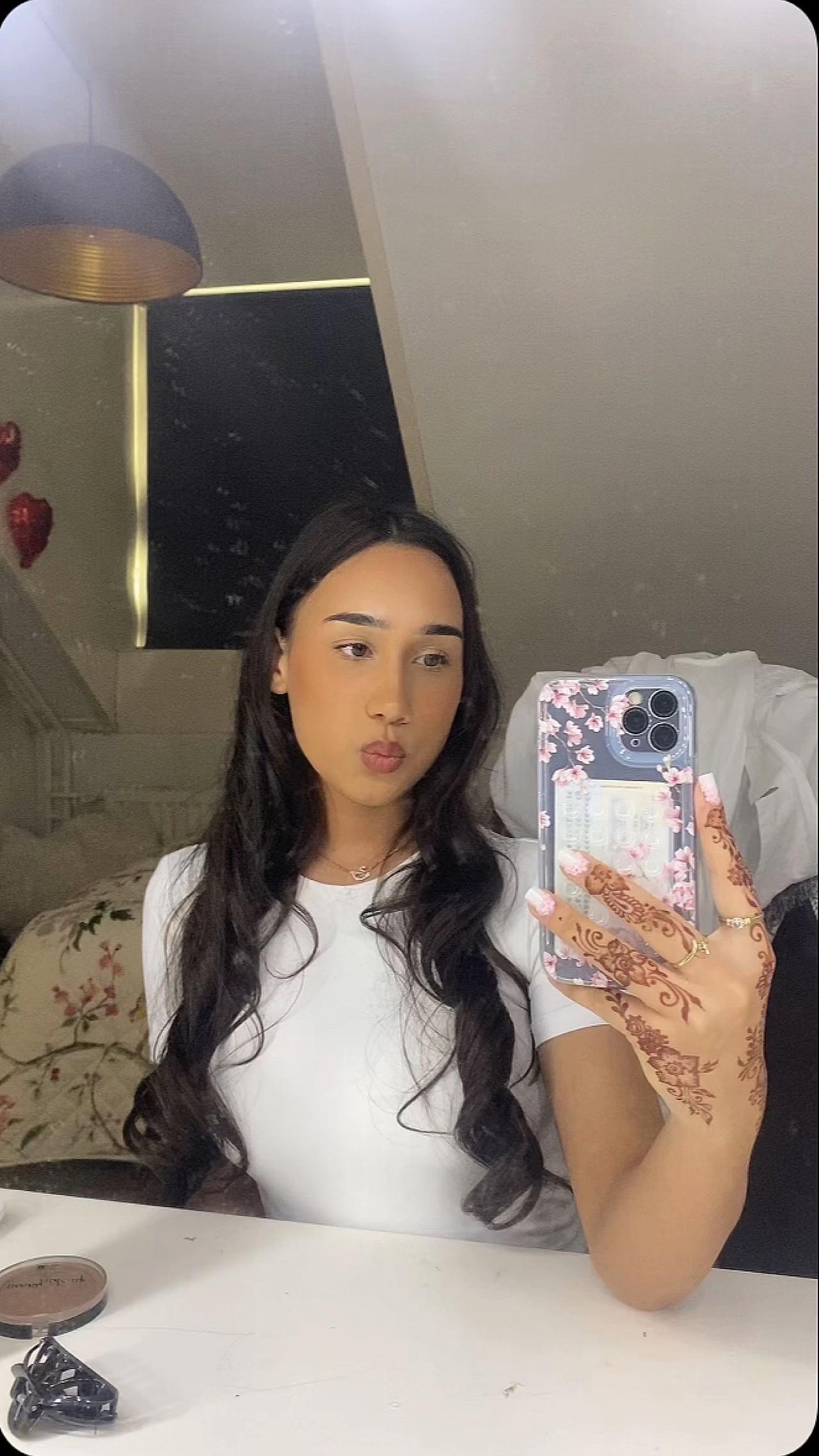 @🏌🏽&zwj;♀️