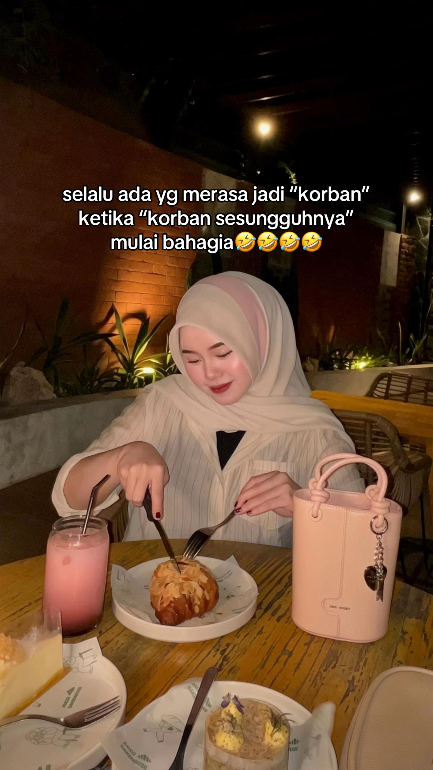 @Moonbee🌙🐝
