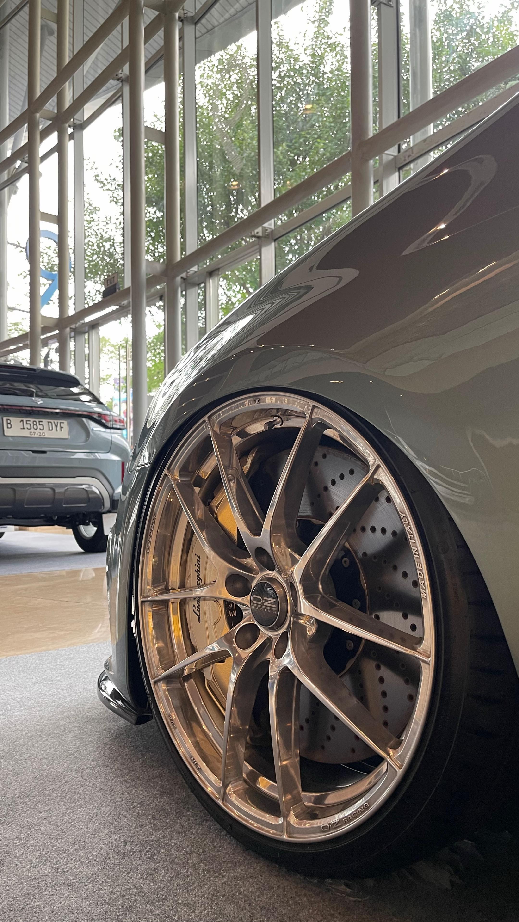 @broke.benz
