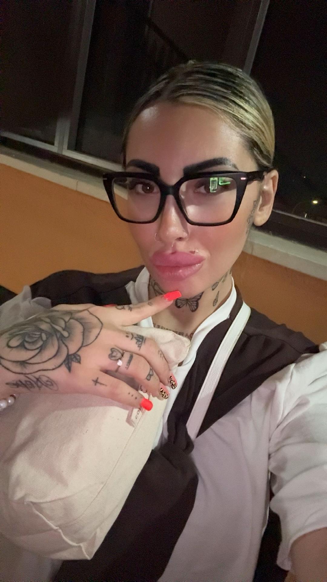 @ERIKA🖤