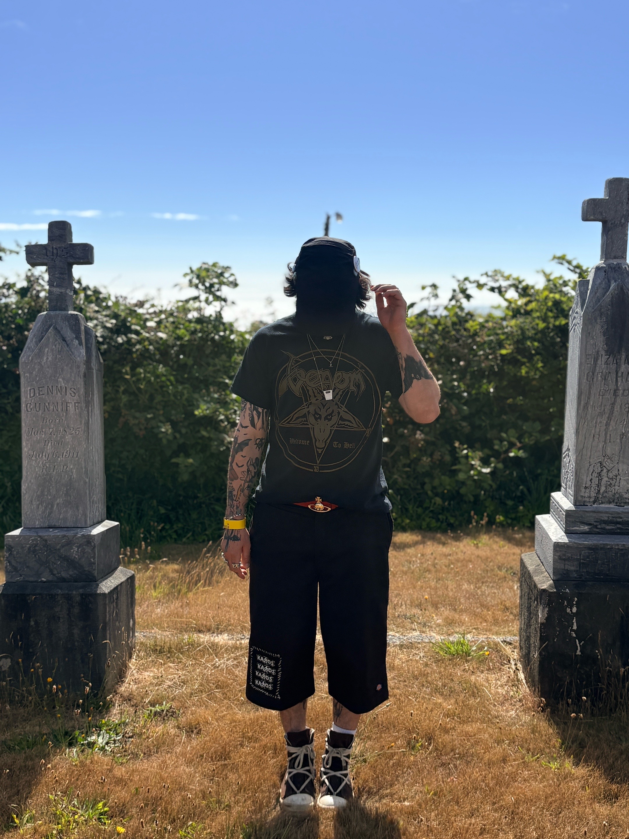 @LeVi4𐕣hvn⛧ ♱ ☥ 🜏🦇