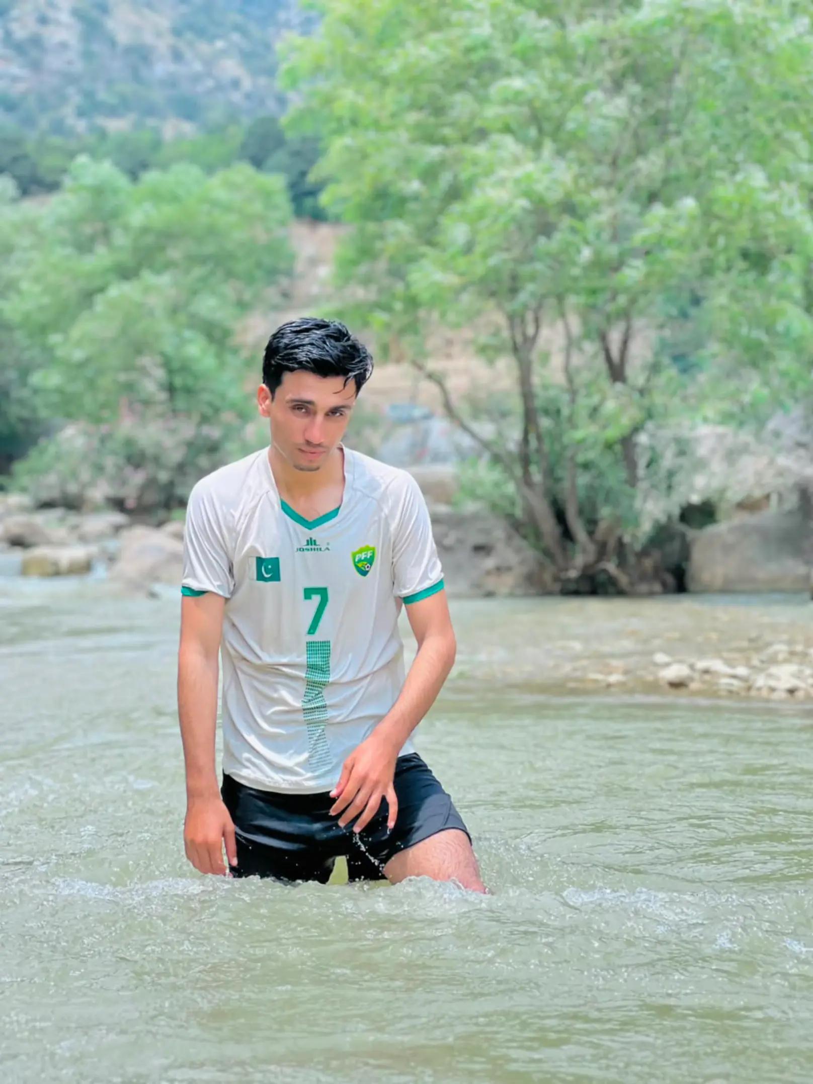 @Ali Afridi 😇