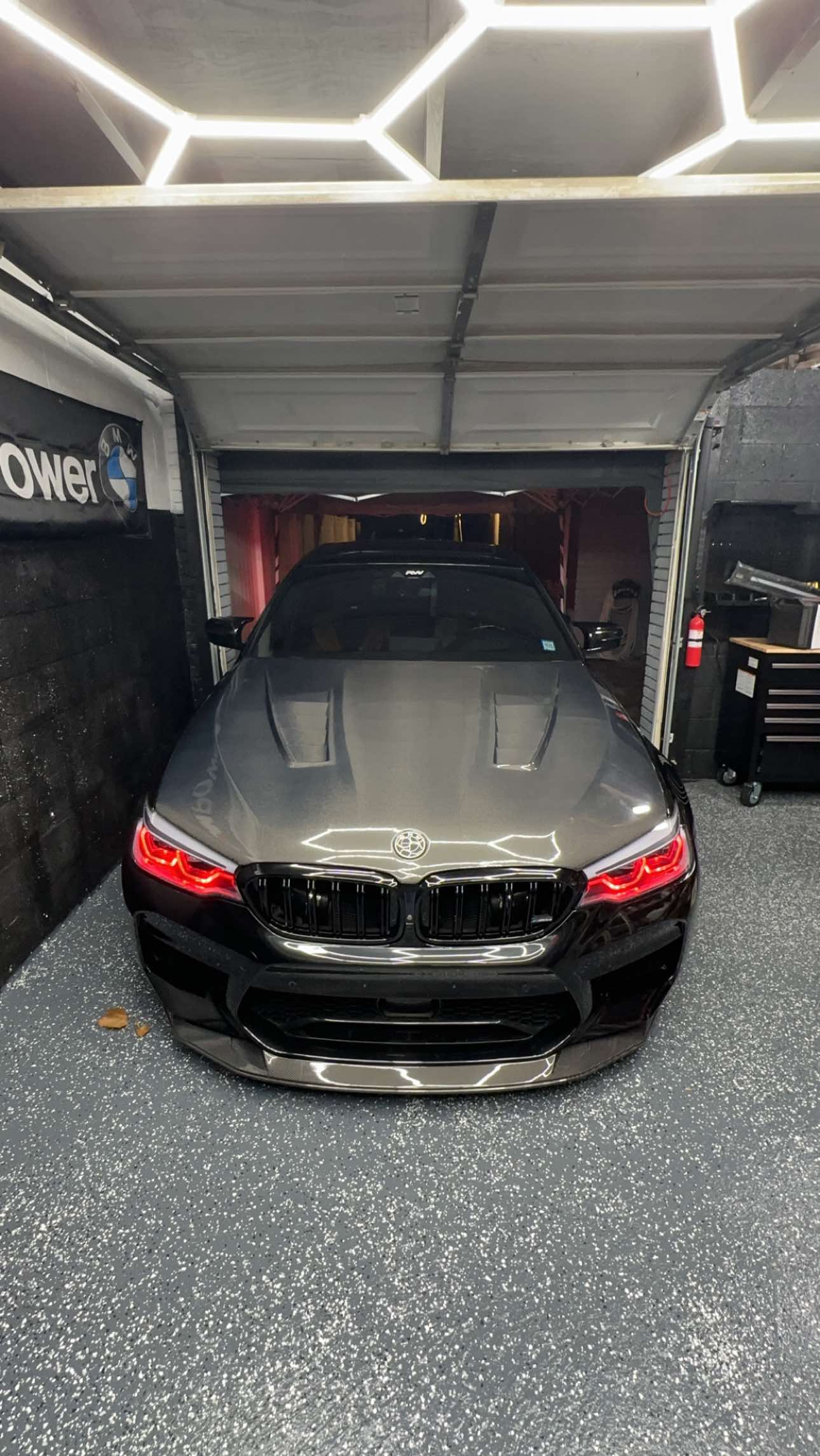 @m5dness