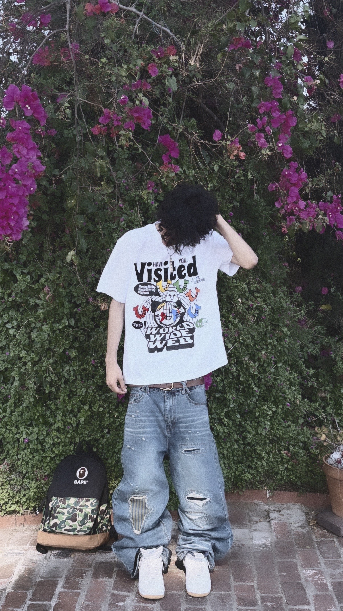 @⃟