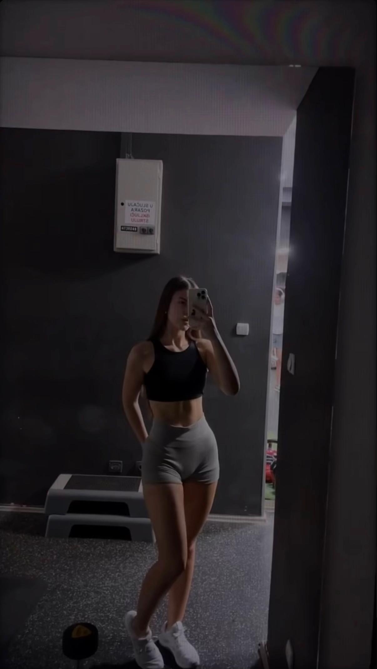 @петра