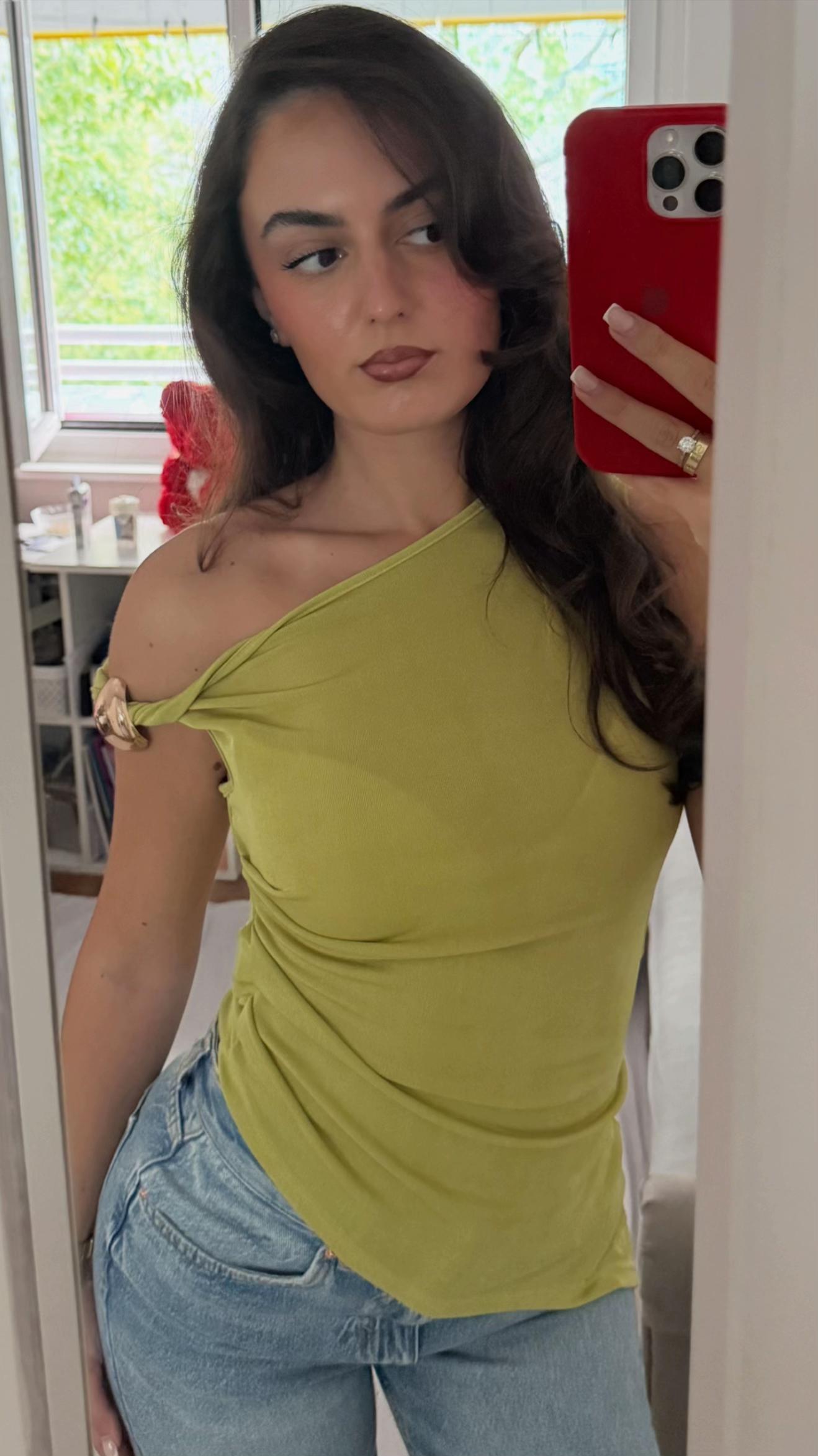 @Genita🥀