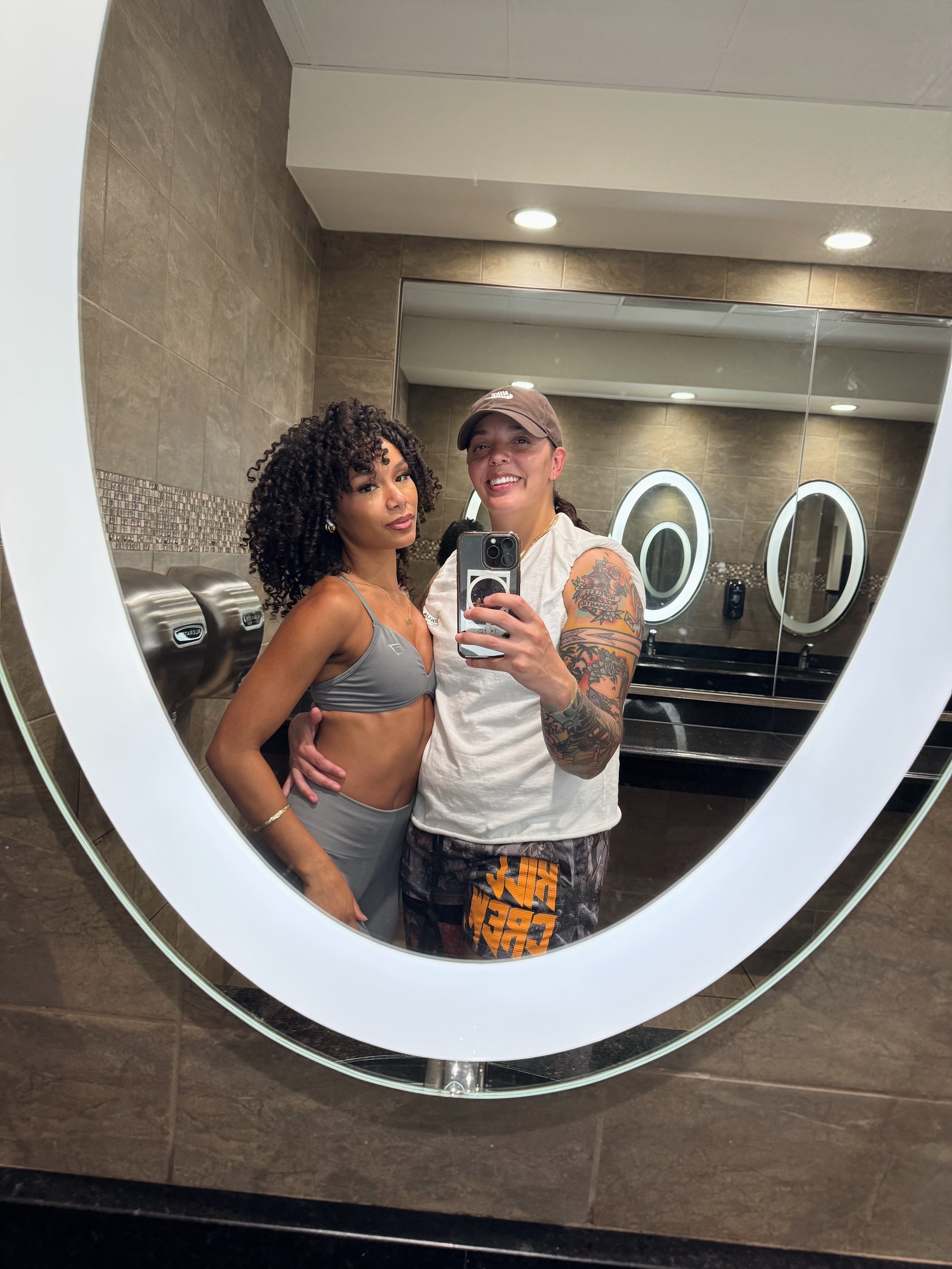 @olianney