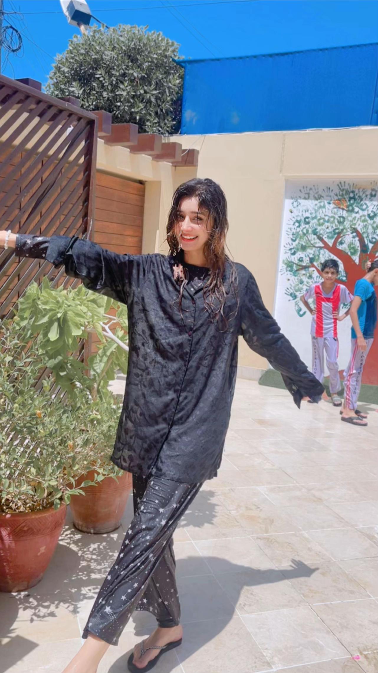 @Faria siddiqui