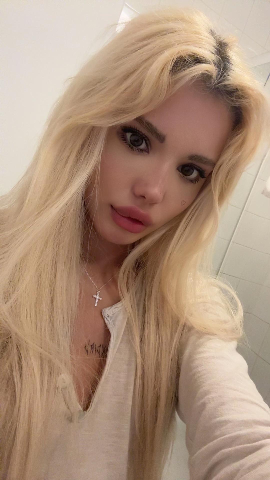 @krankebarbie