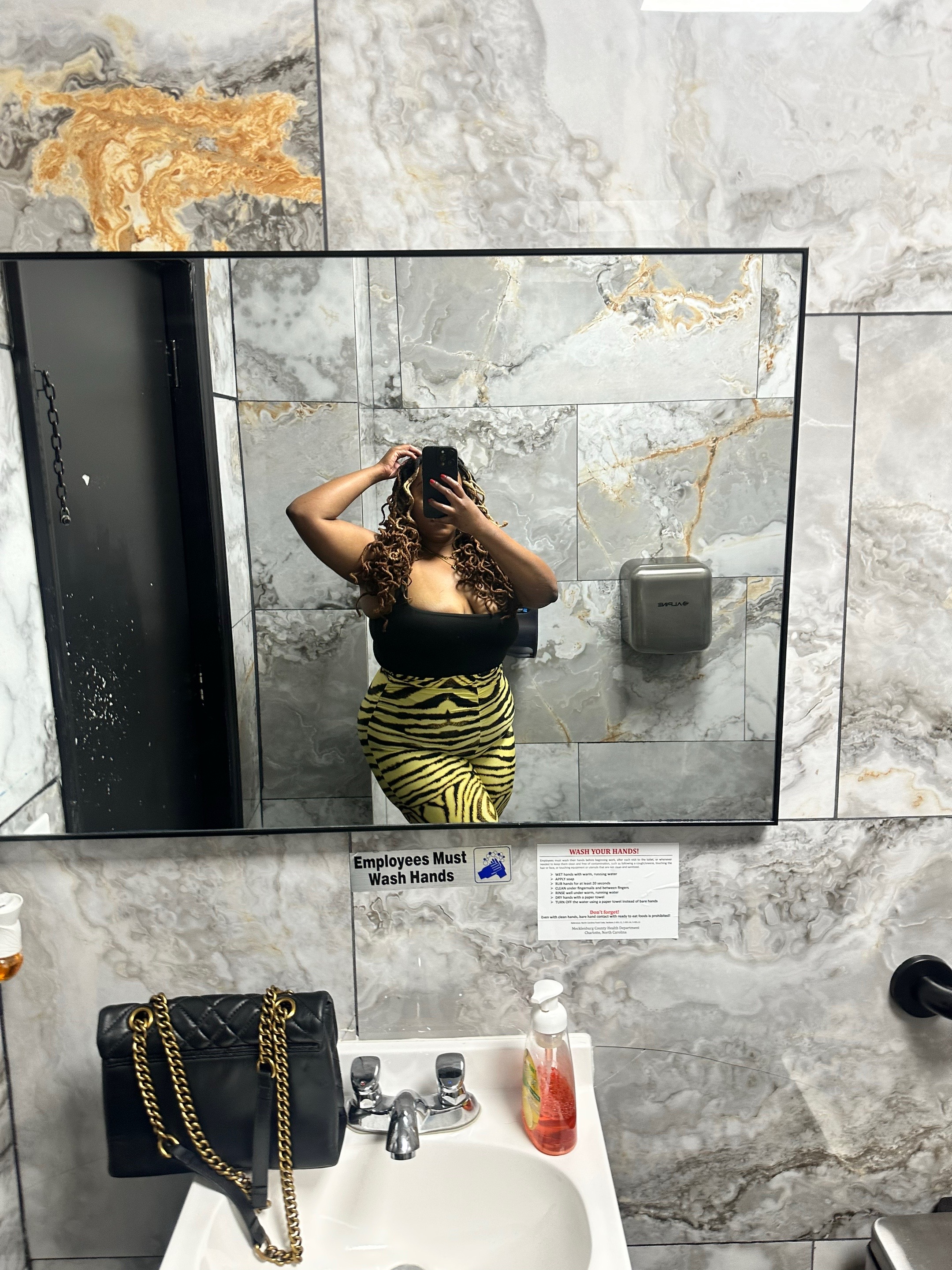 @TheGoldRoom