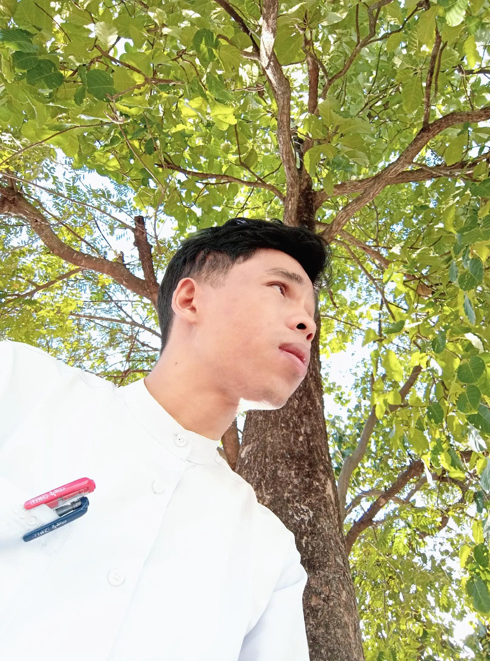 @ကိုထွန်းနေဇာထွေး(Official)