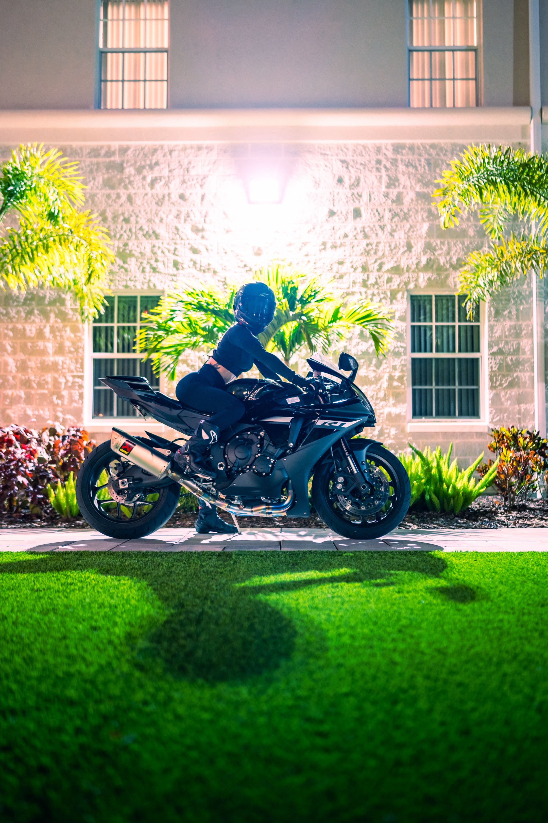 @moto_bob