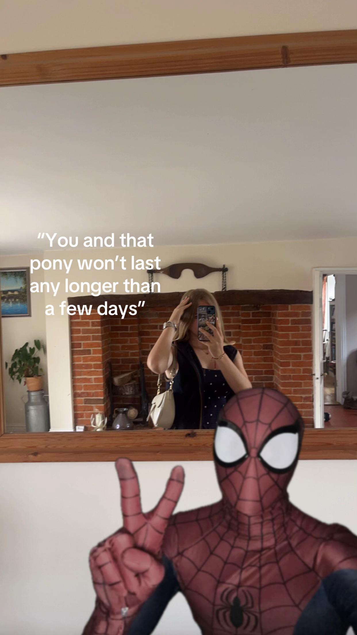 @🥂🐎🏴