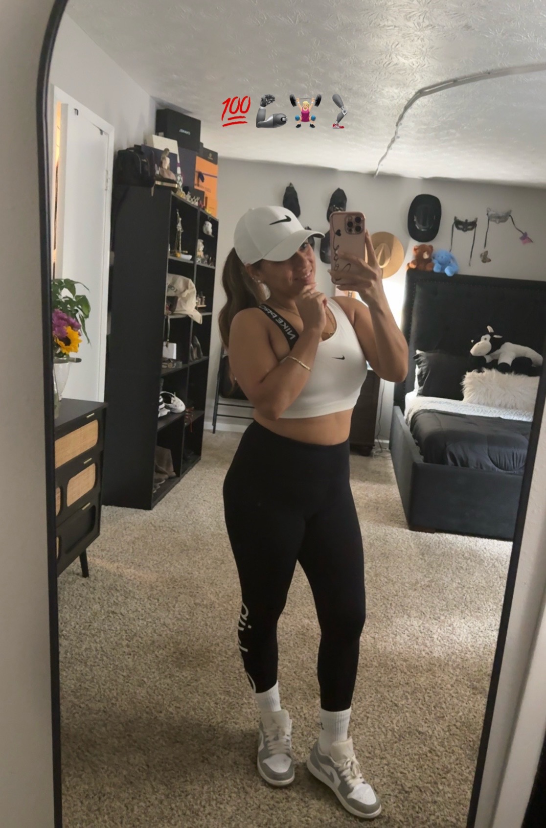 @Brenda 🖤🩶🧡🤎