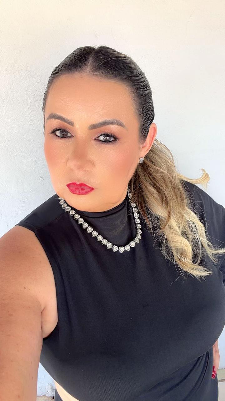 @Fᥣᥲ́᥎ιᥲ Pᥲᥴhᥱᥴ᥆ ♡