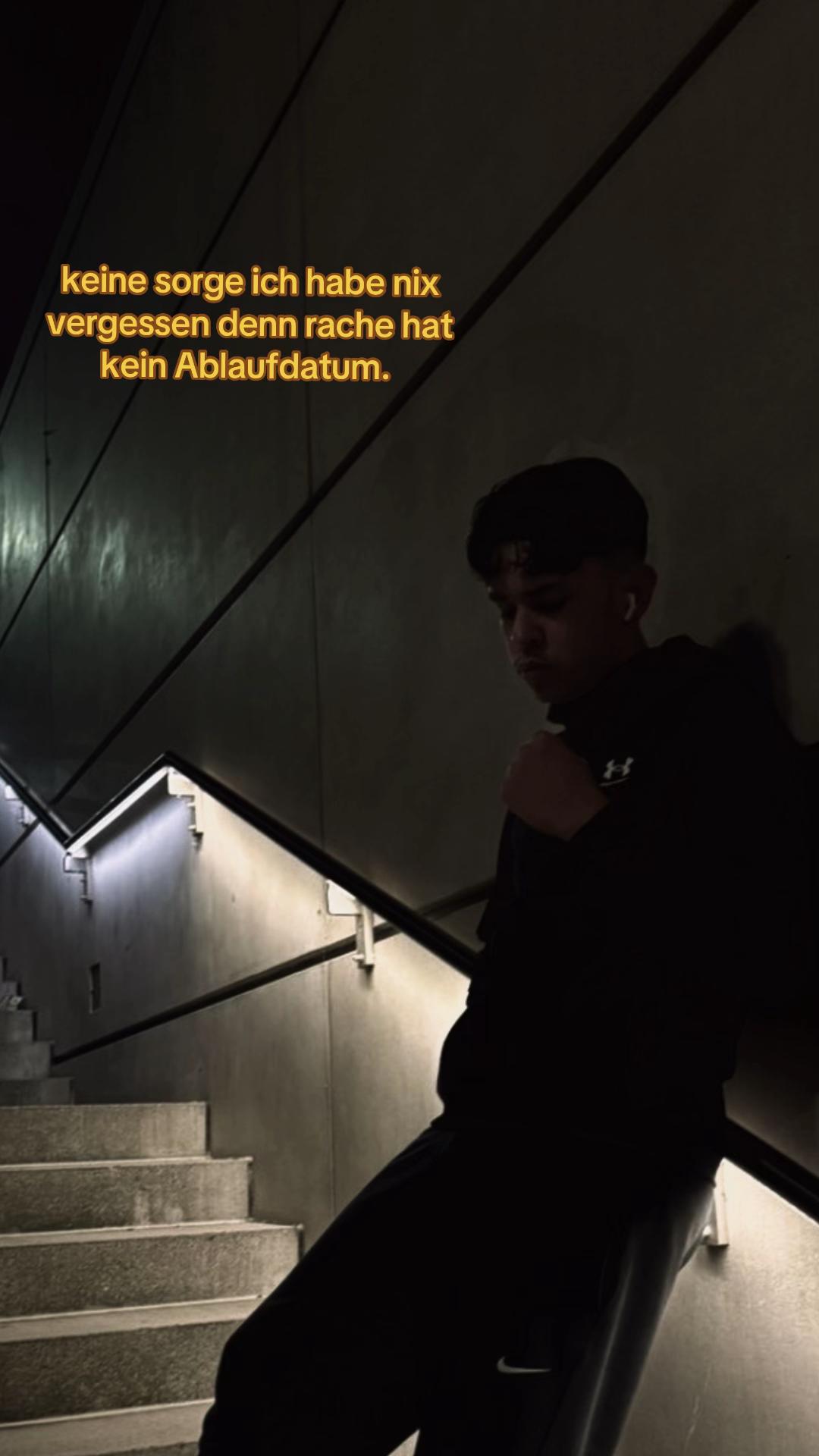 @๐๐๐