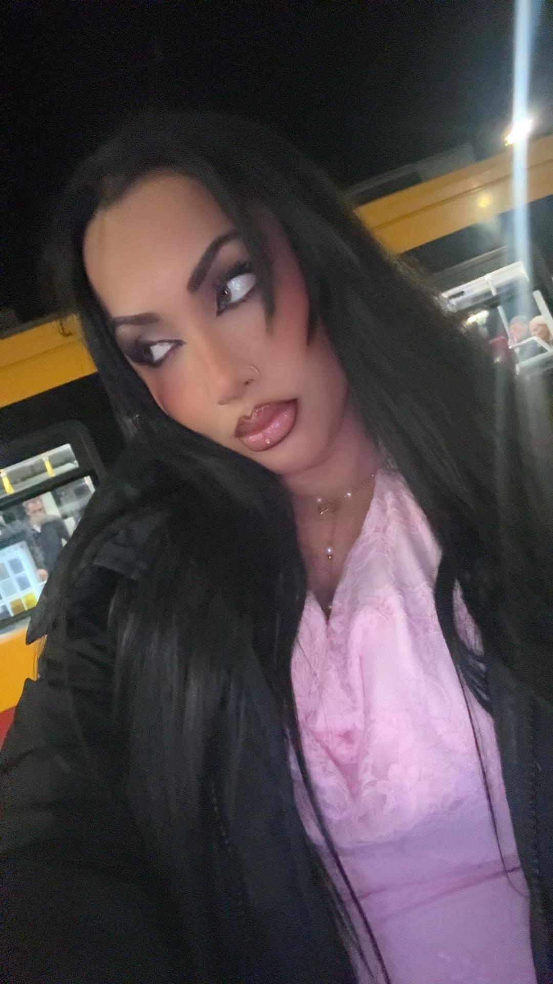 @Emily Queen ๐๐๐ฉ๐ช ๐ฒ๐ฐ