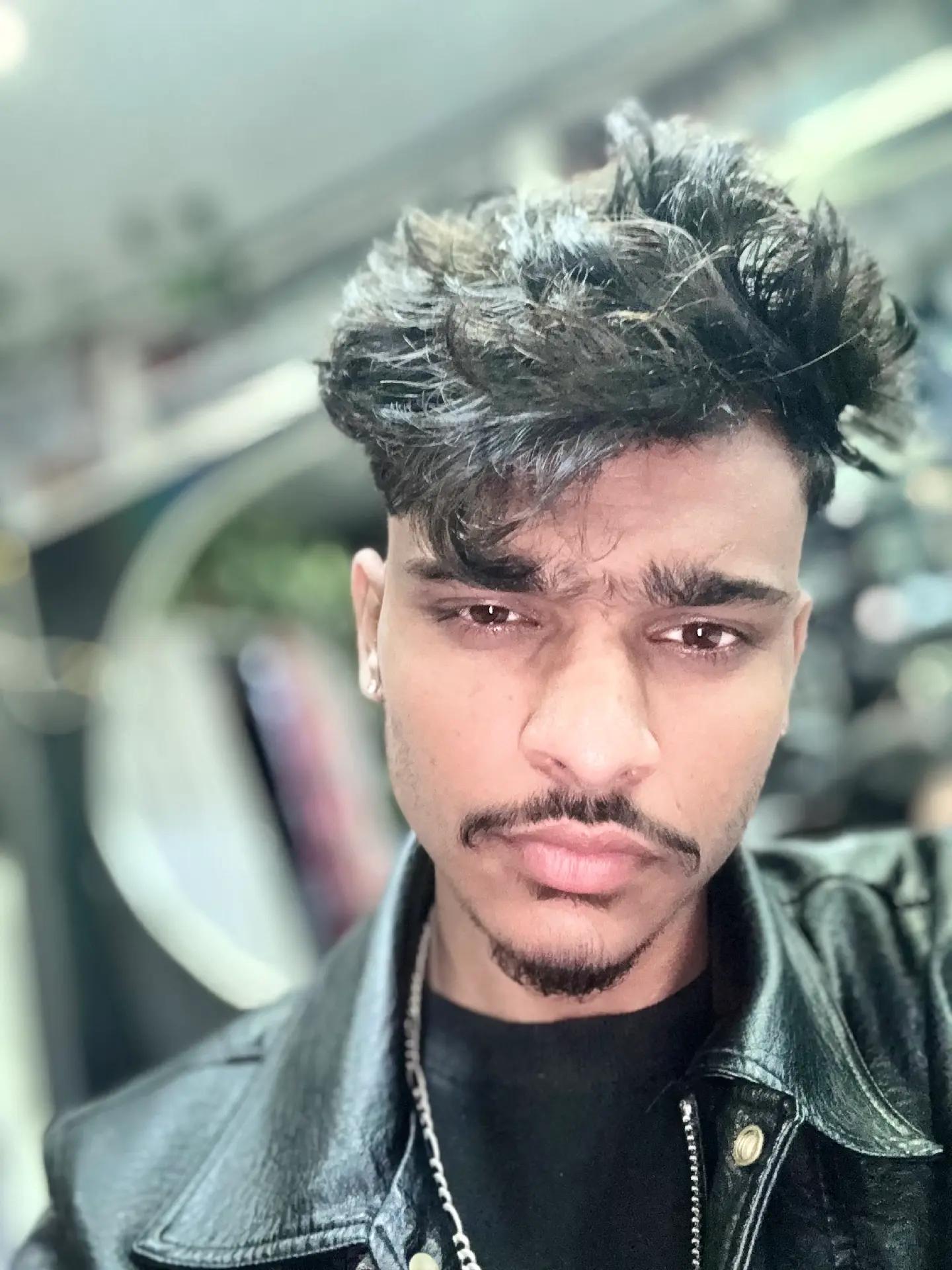 @Rahul_Ydv♥️🕊️