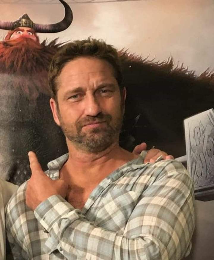 @Gerard butler75
